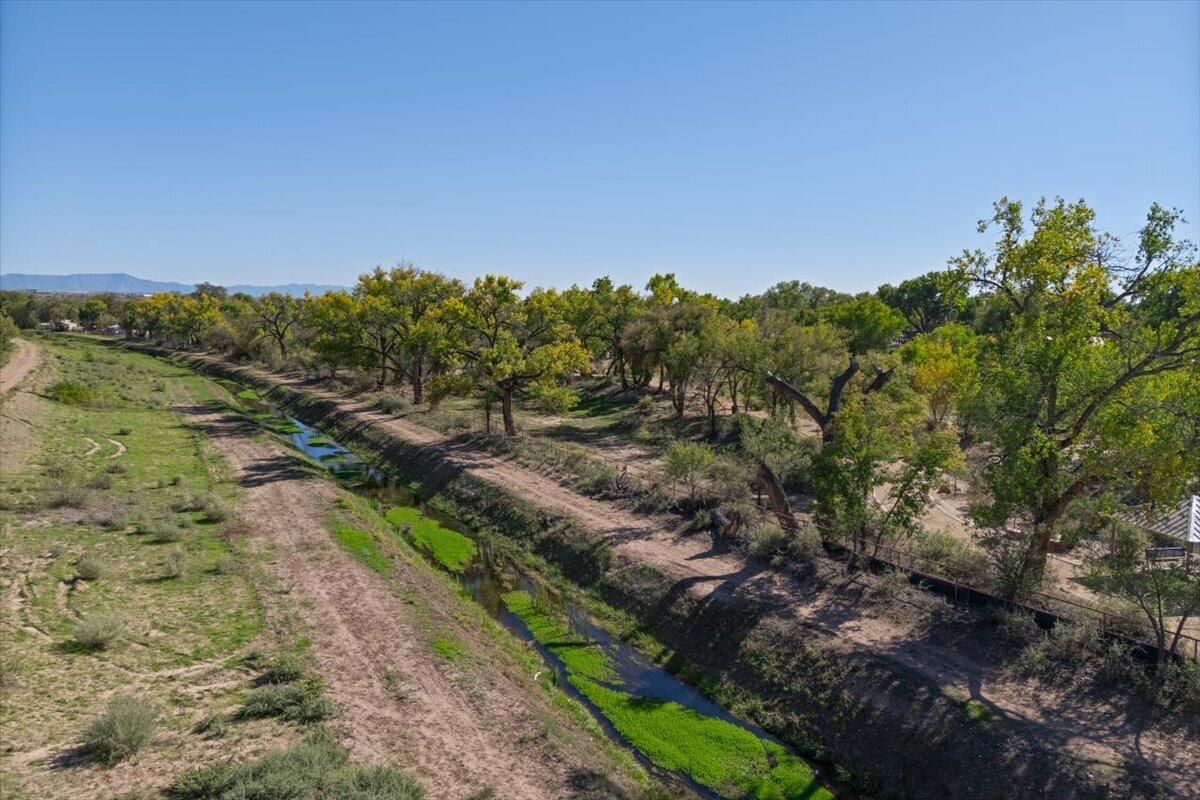 Photo 7 — 1309 S Trujillo Road SW