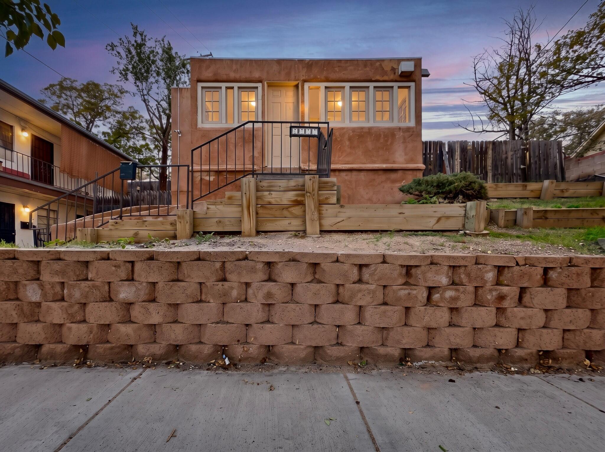 1404 Dr Martin Luther King Jr Avenue NE, Albuquerque, NM 87106