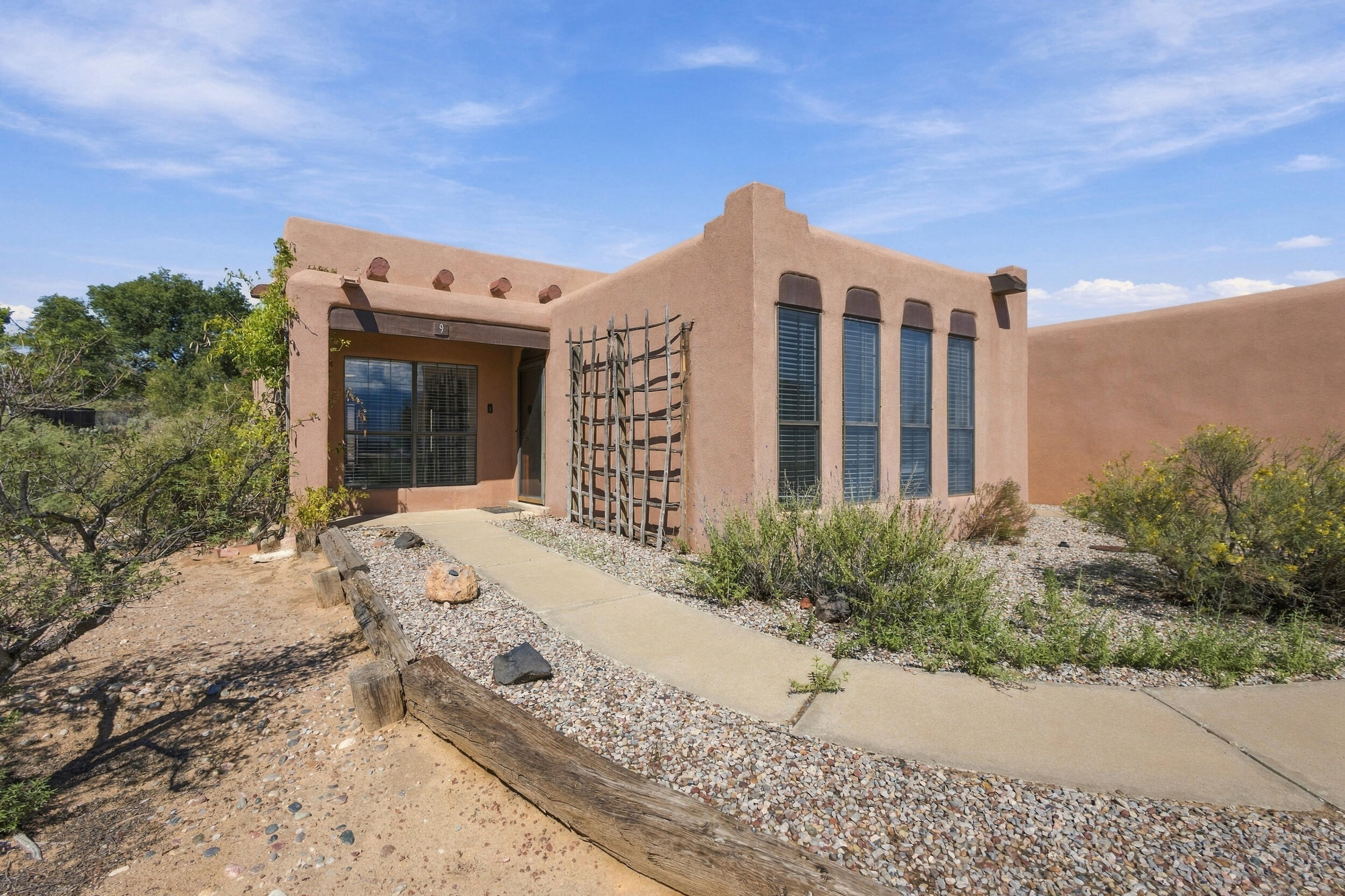 9 San Juan Trail 9, Corrales, NM 87048