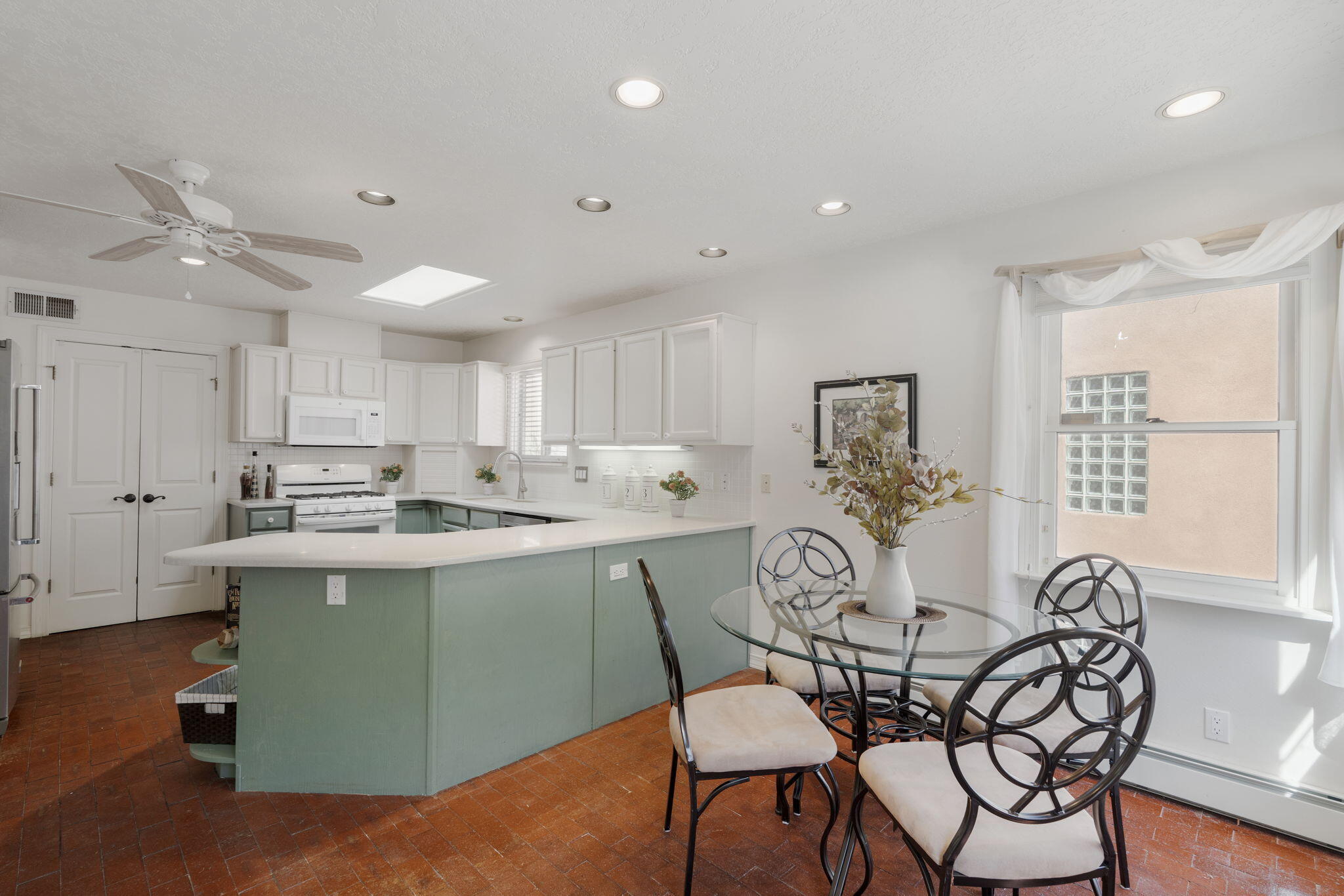 Photo 7 — 7716 Cedar Canyon Court NE