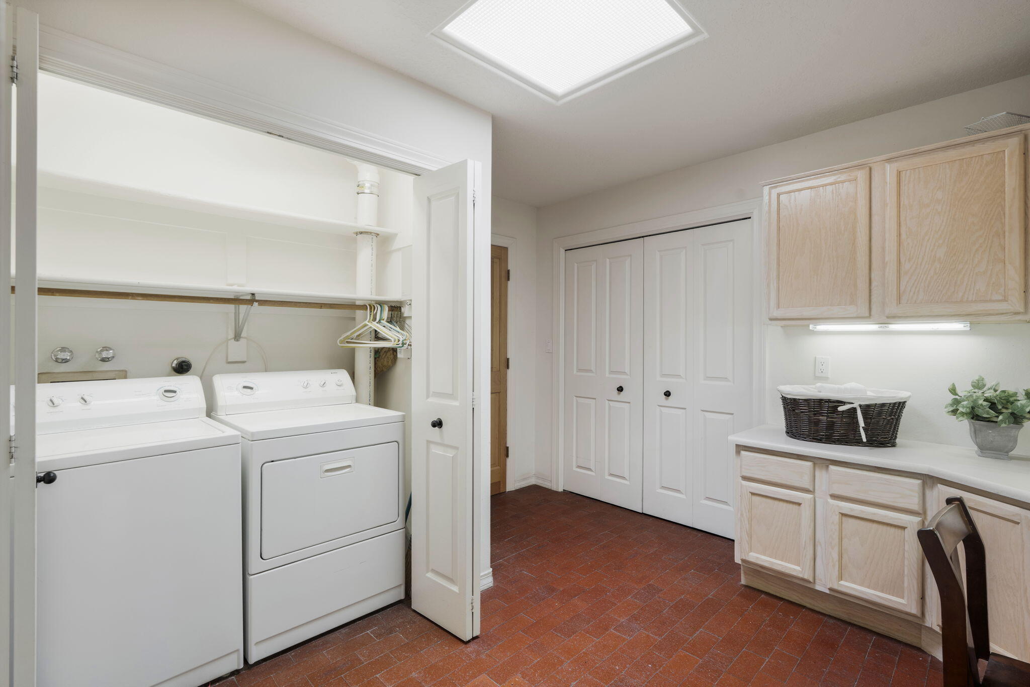 Photo 5 — 7716 Cedar Canyon Court NE