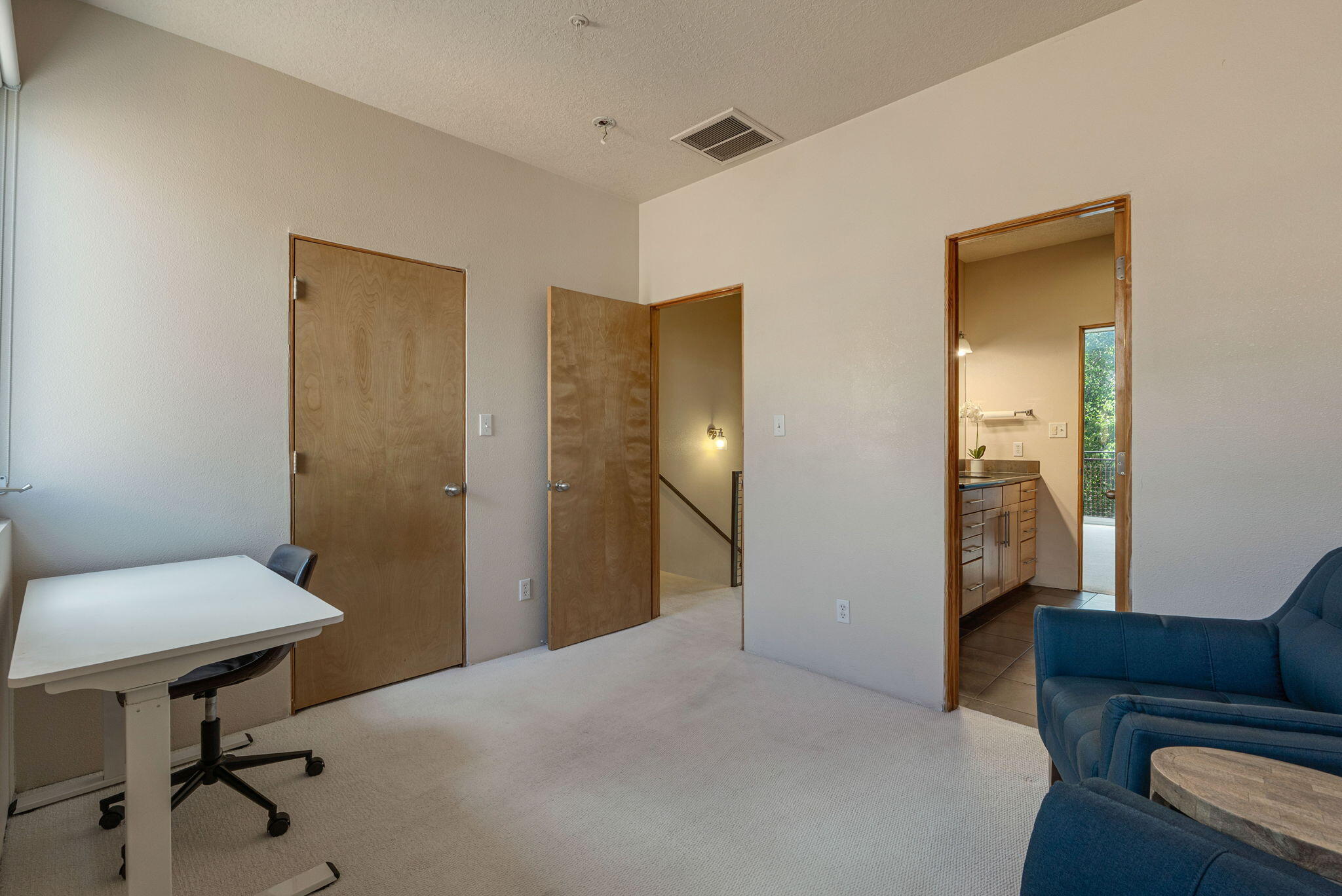 Photo 20 — 869 Silver Avenue SW