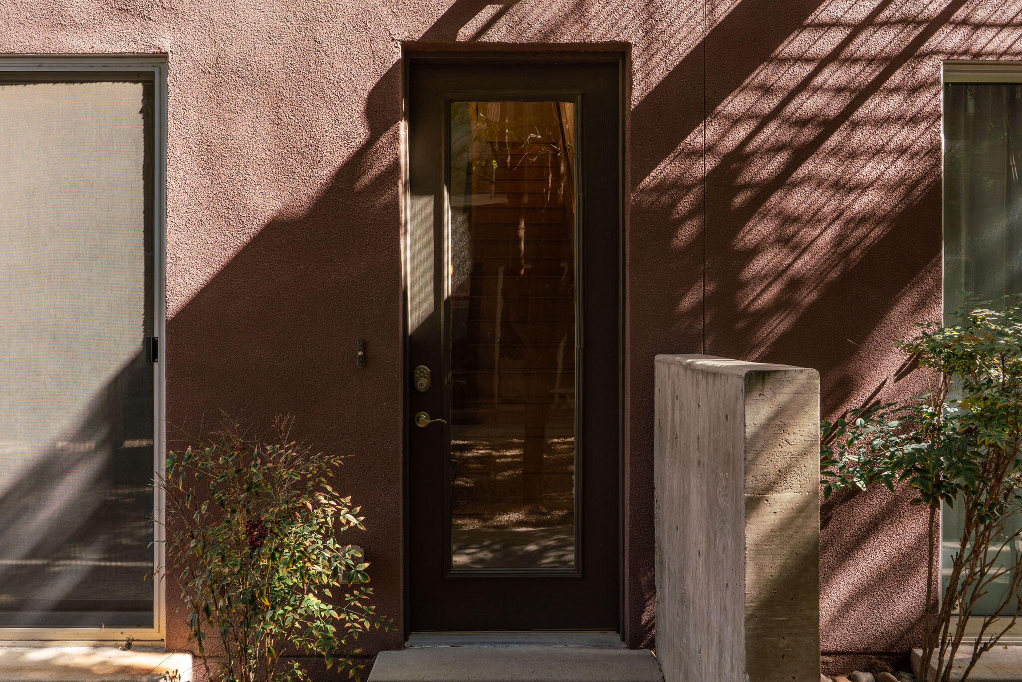 Photo 12 — 869 Silver Avenue SW