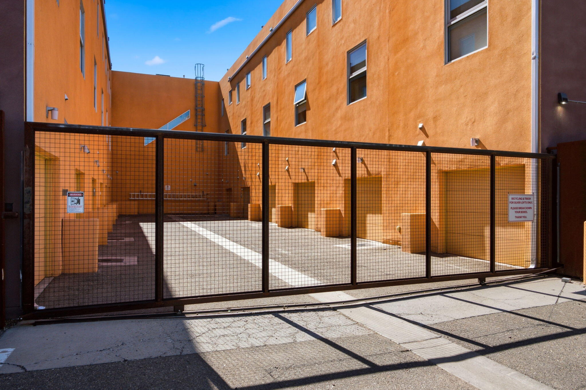 Photo 5 — 869 Silver Avenue SW