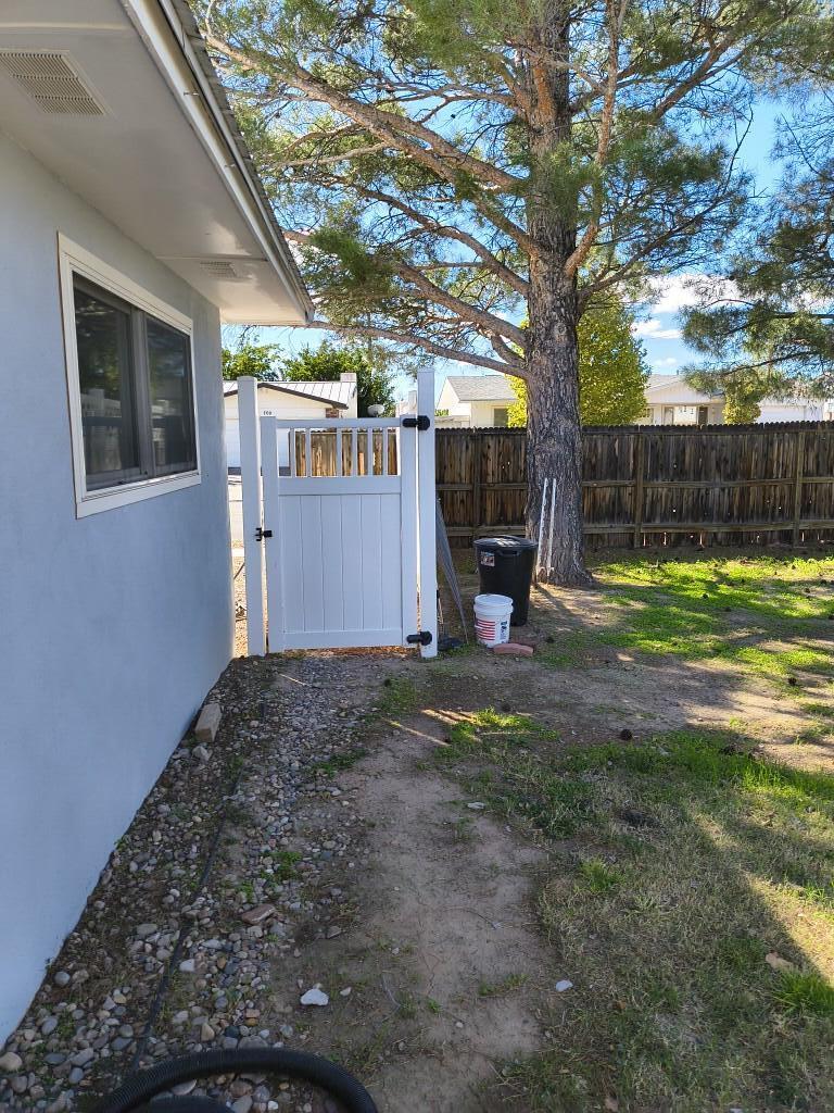 Photo 13 — 907 Sunset Street