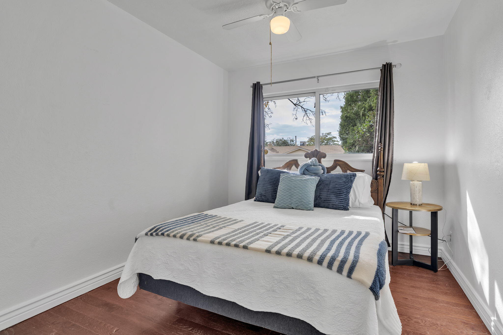 Photo 16 — 1522 Conchas Street NE