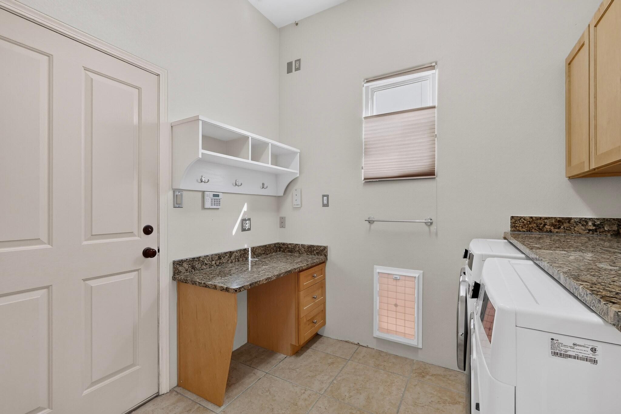 Photo 3 — 8816 Desert Finch Lane NE
