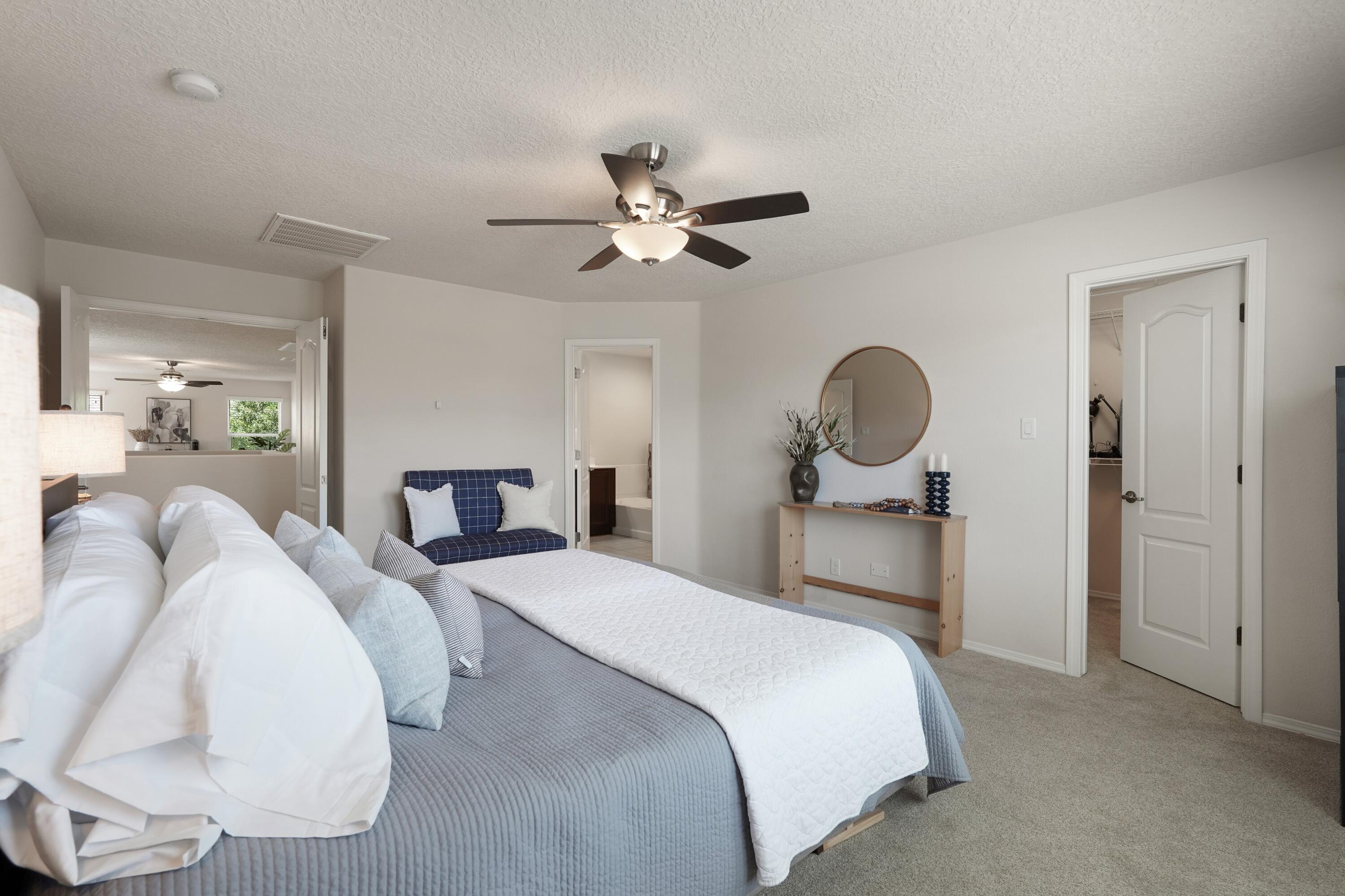 Photo 11 — 10023 Rio Corto Avenue SW
