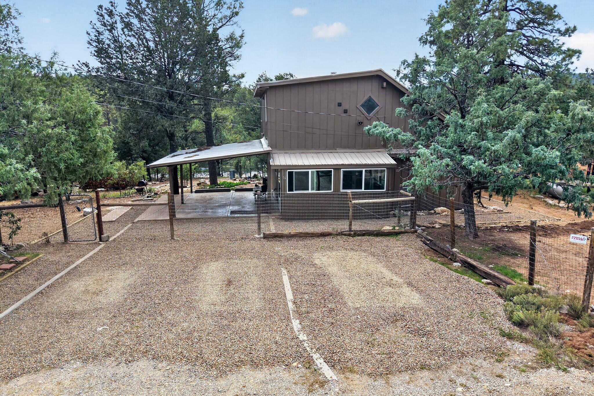 Photo 4 — 16 Thunderbird Lane
