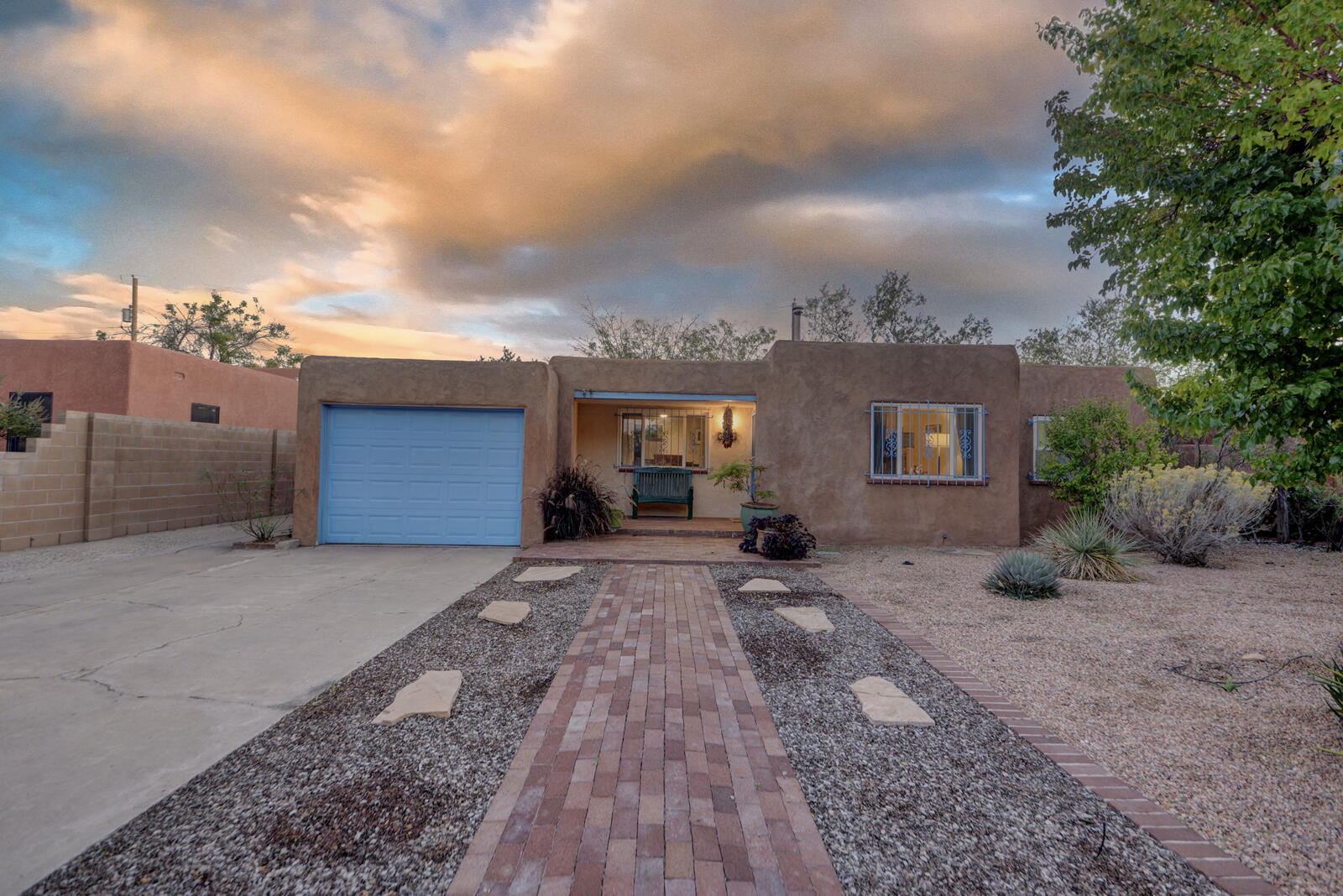 3024 Frontier Place NE, Albuquerque, NM 87106