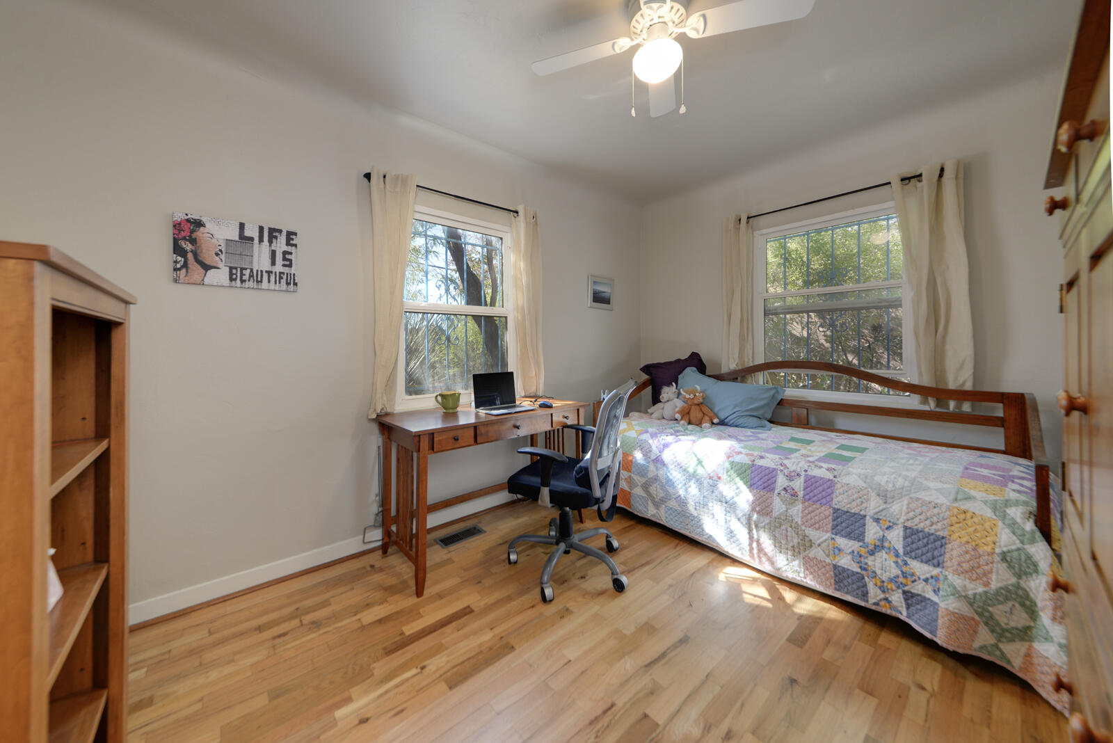 Photo 14 — 3024 Frontier Place NE
