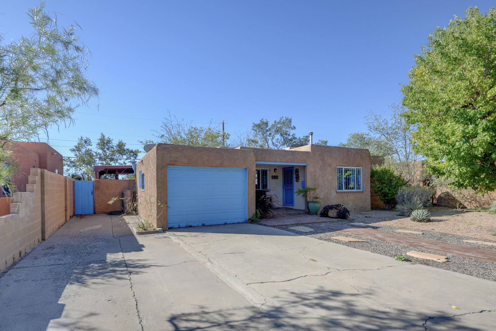 Photo 5 — 3024 Frontier Place NE