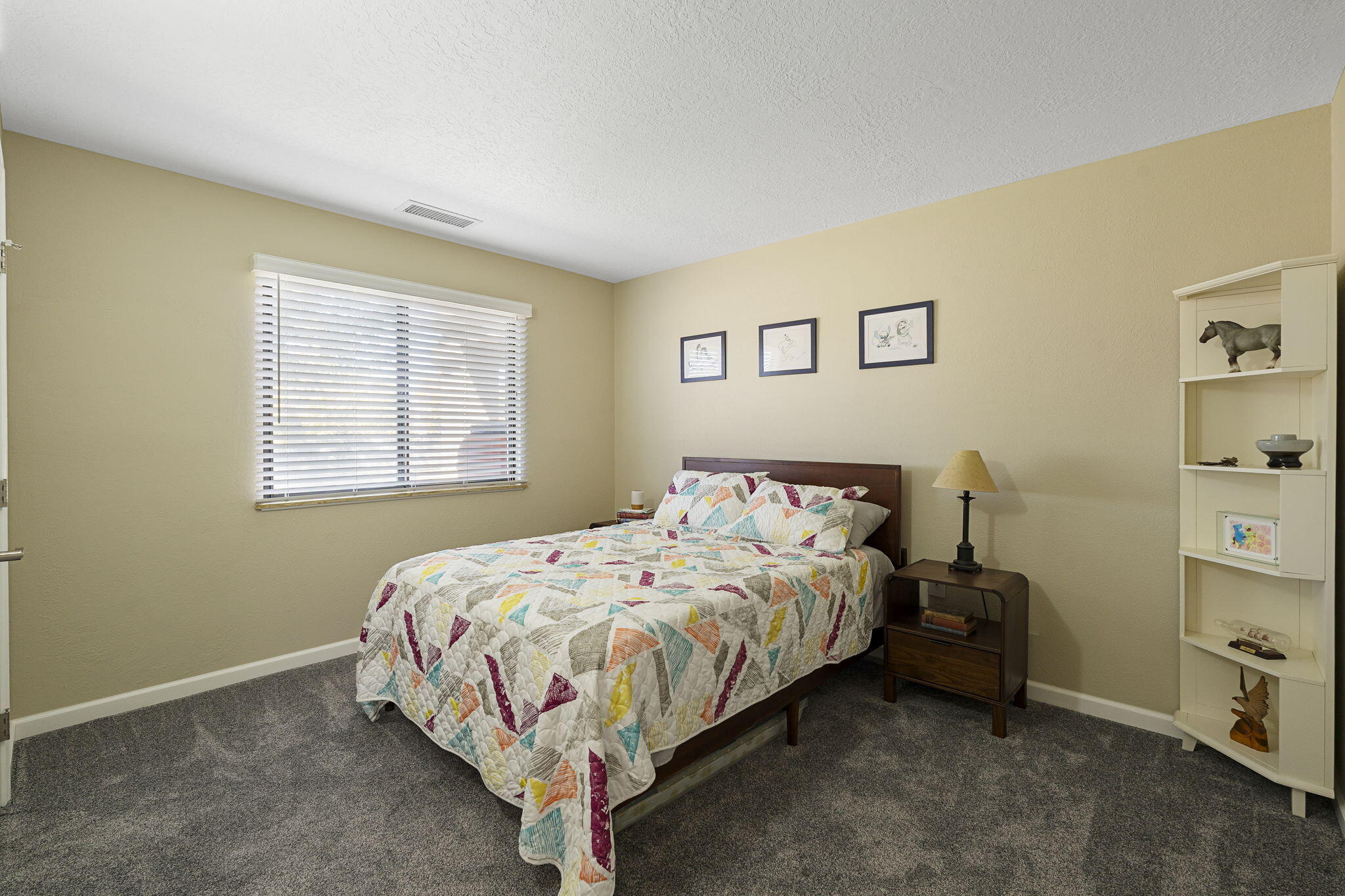 Photo 18 — 9209 Camino Cometa NE