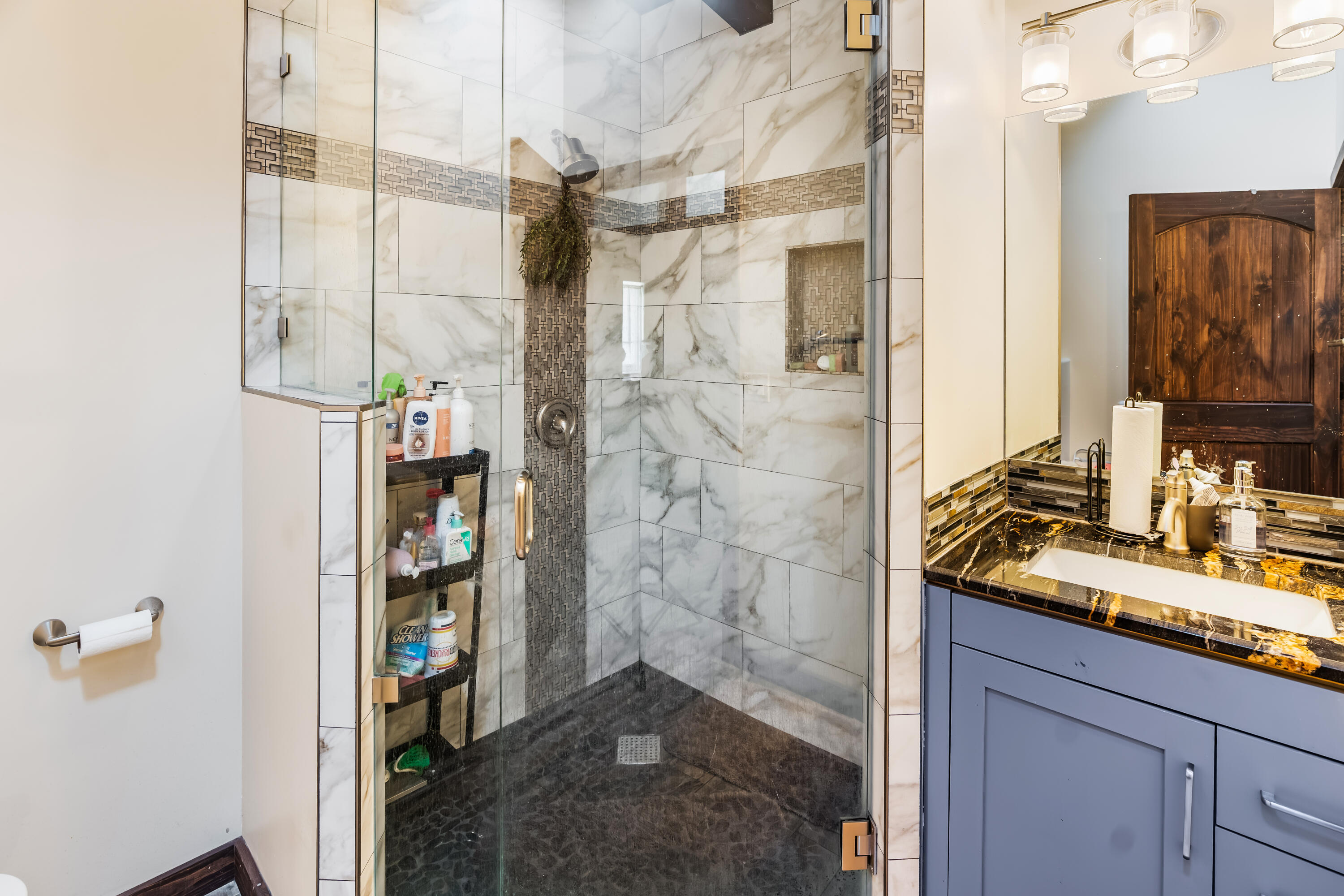Photo 3 — 1619 Flora Vista Drive SW