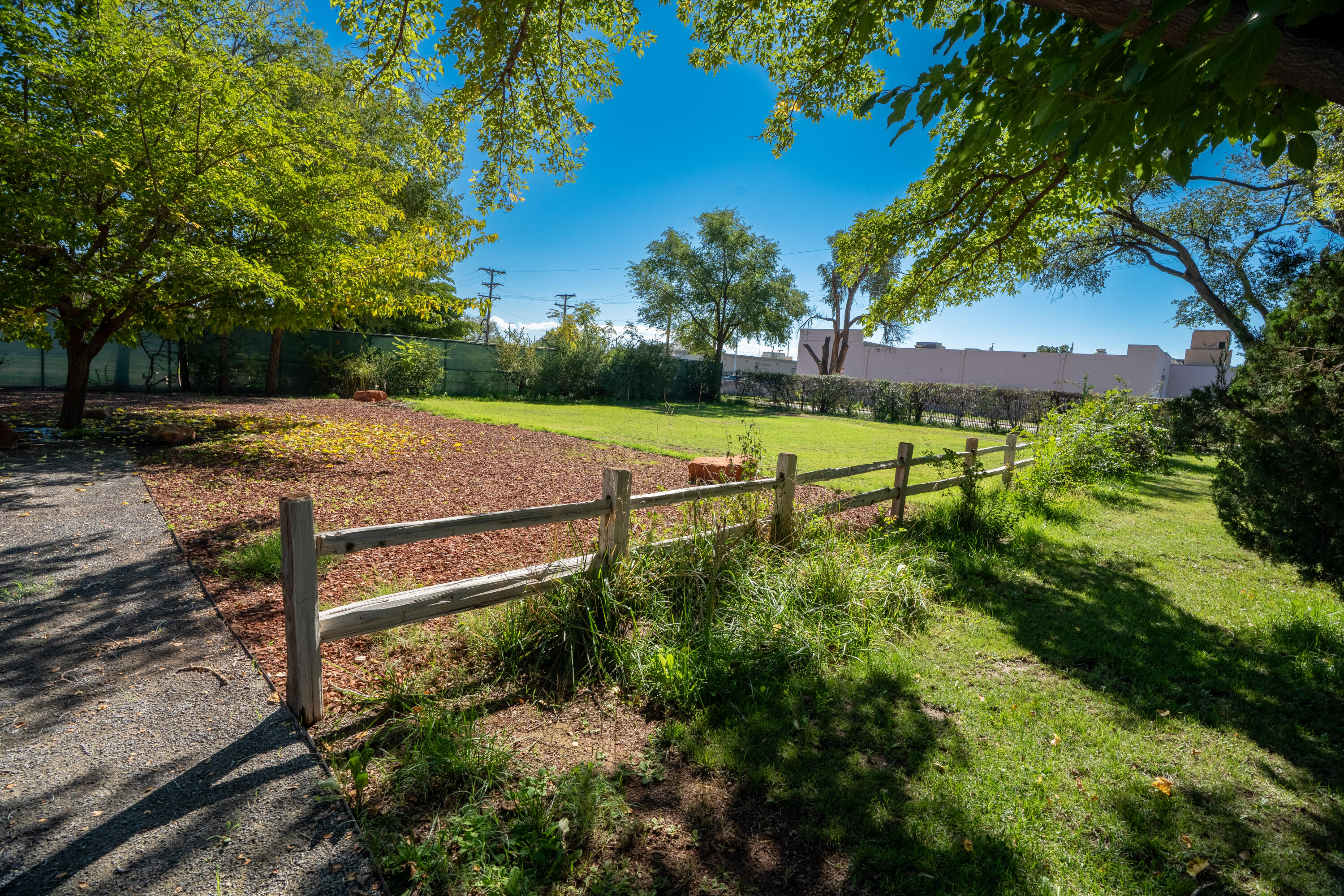 Photo 10 — 1619 Flora Vista Drive SW