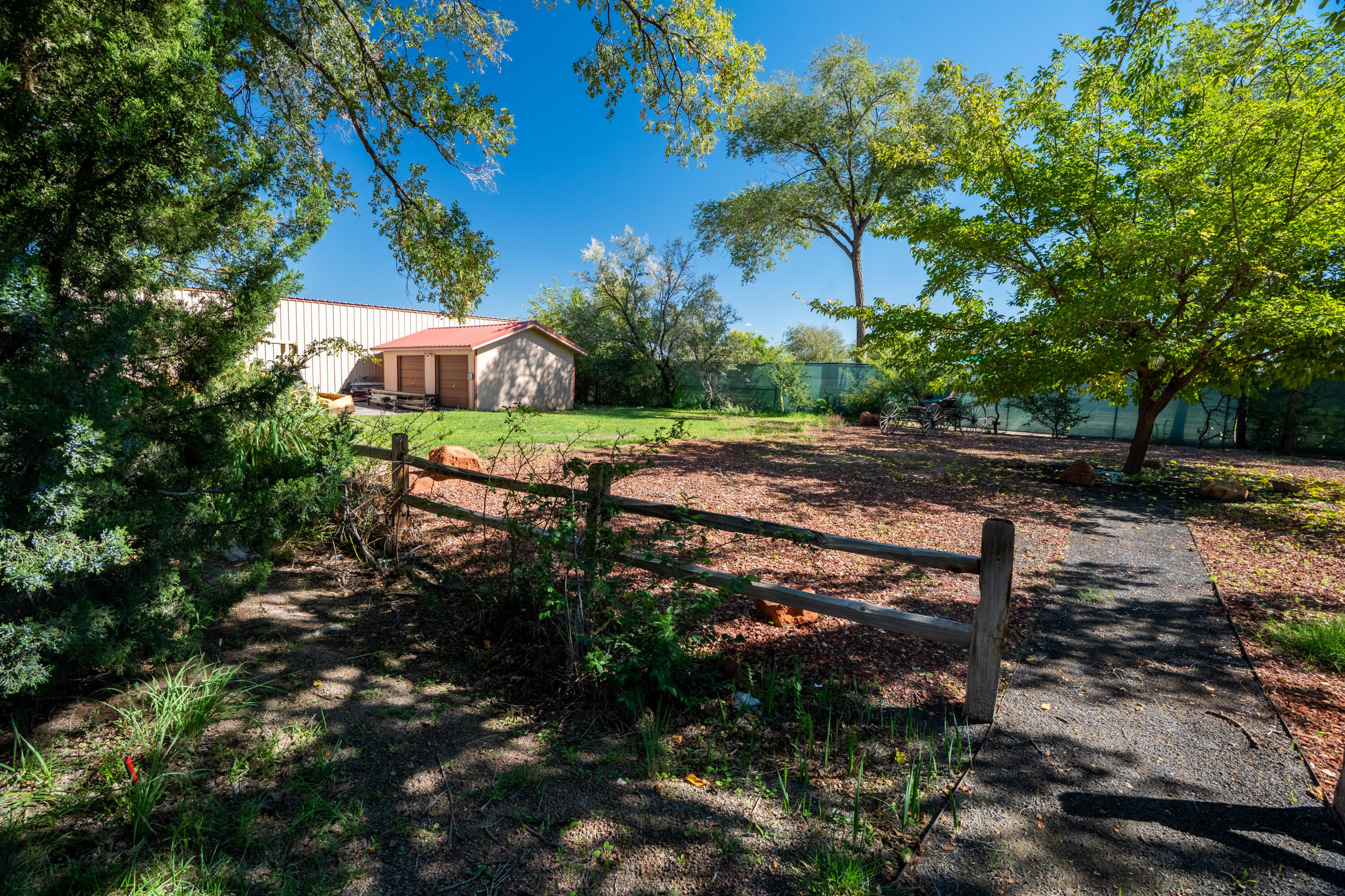 Photo 11 — 1619 Flora Vista Drive SW