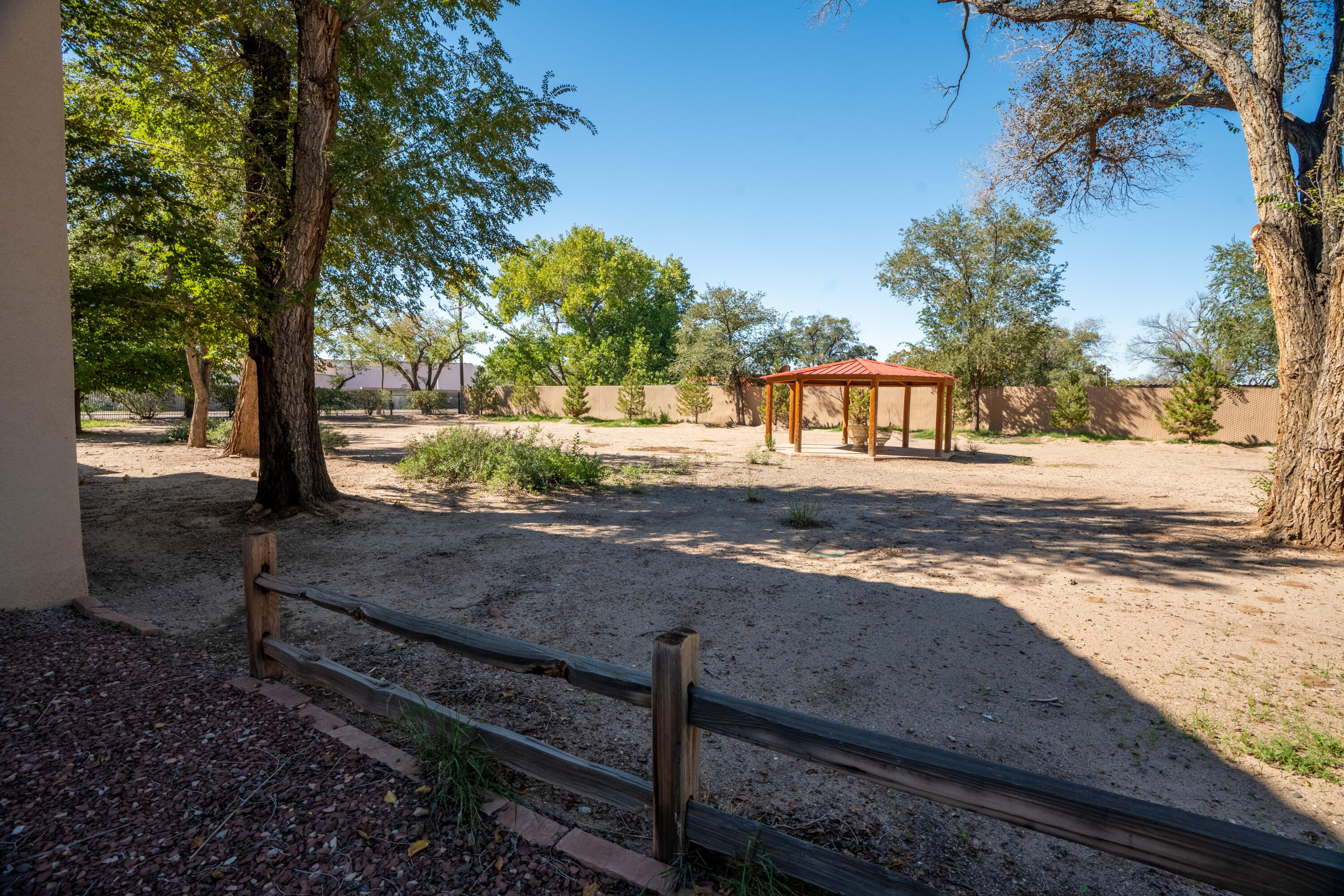 Photo 18 — 1619 Flora Vista Drive SW