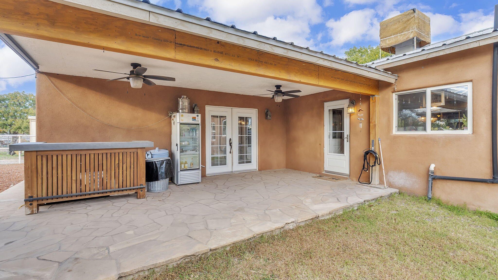 Photo 11 — 2411 Foothill Drive SW