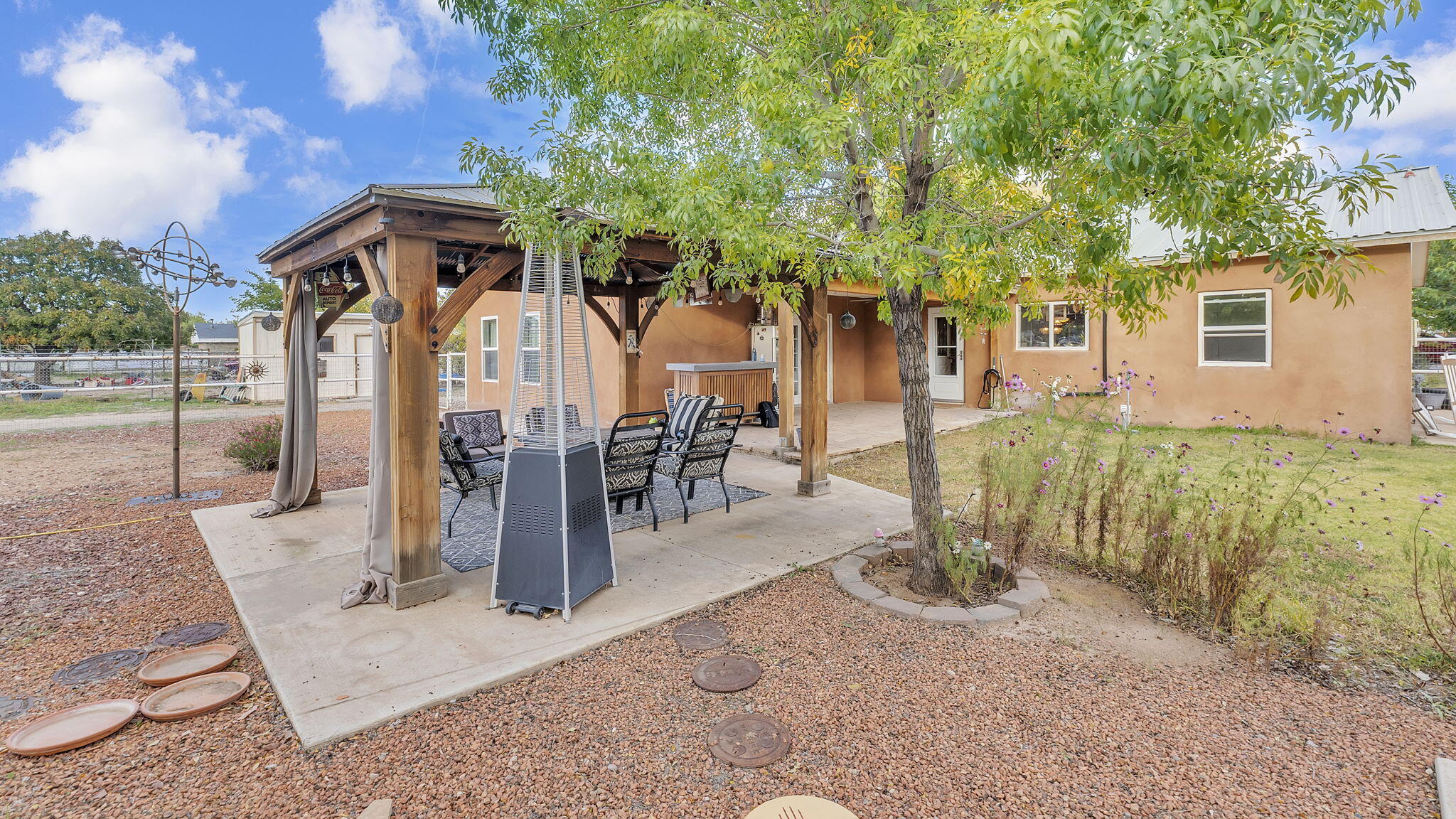Photo 8 — 2411 Foothill Drive SW