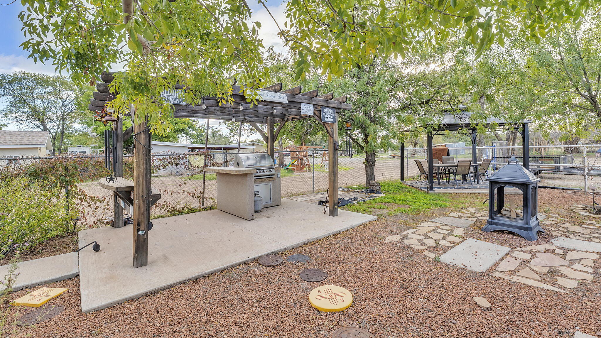 Photo 7 — 2411 Foothill Drive SW