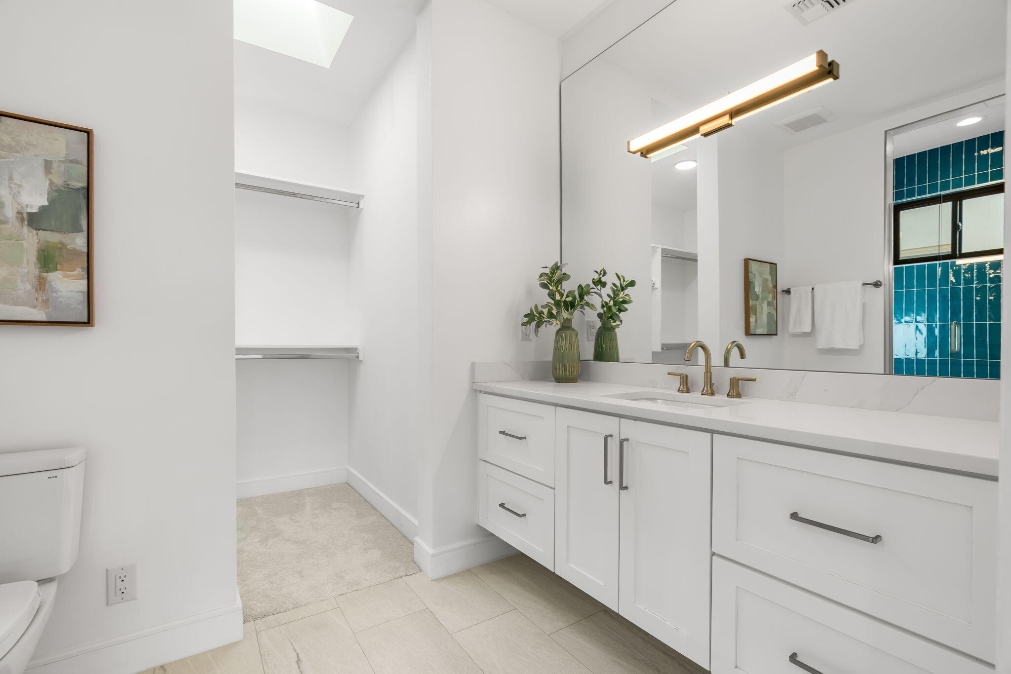 Photo 3 — 8836 Silver Oak Lane NE