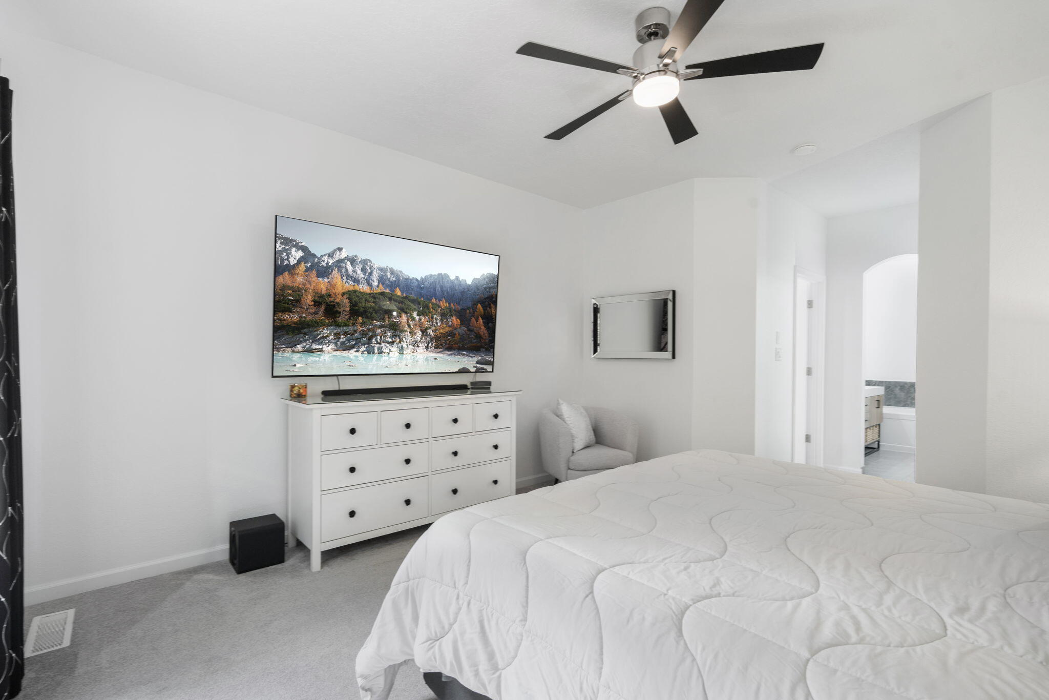 Photo 12 — 2115 Black Willow Drive NE