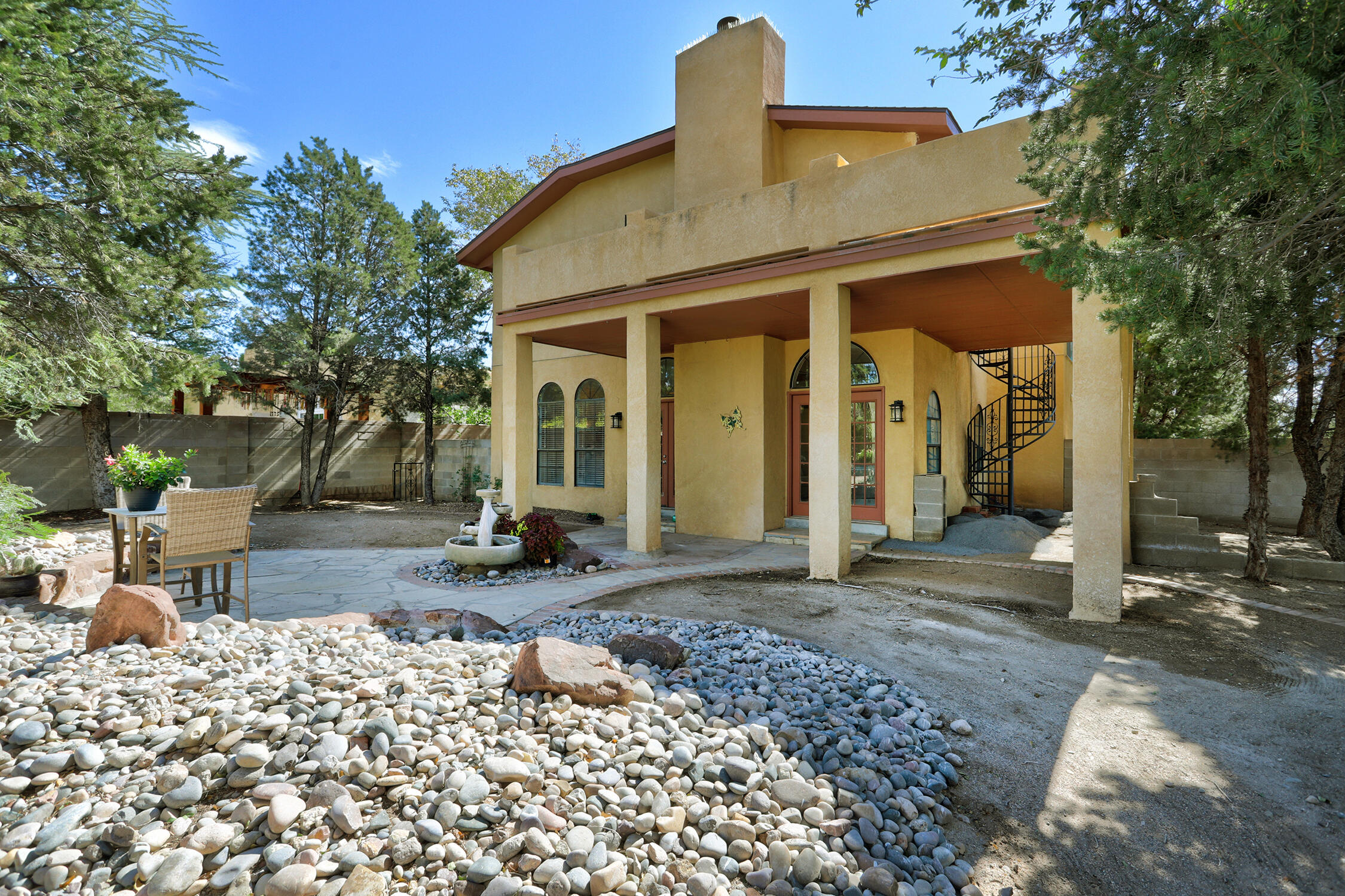 Photo 2 — 7869 Quintana Drive NE