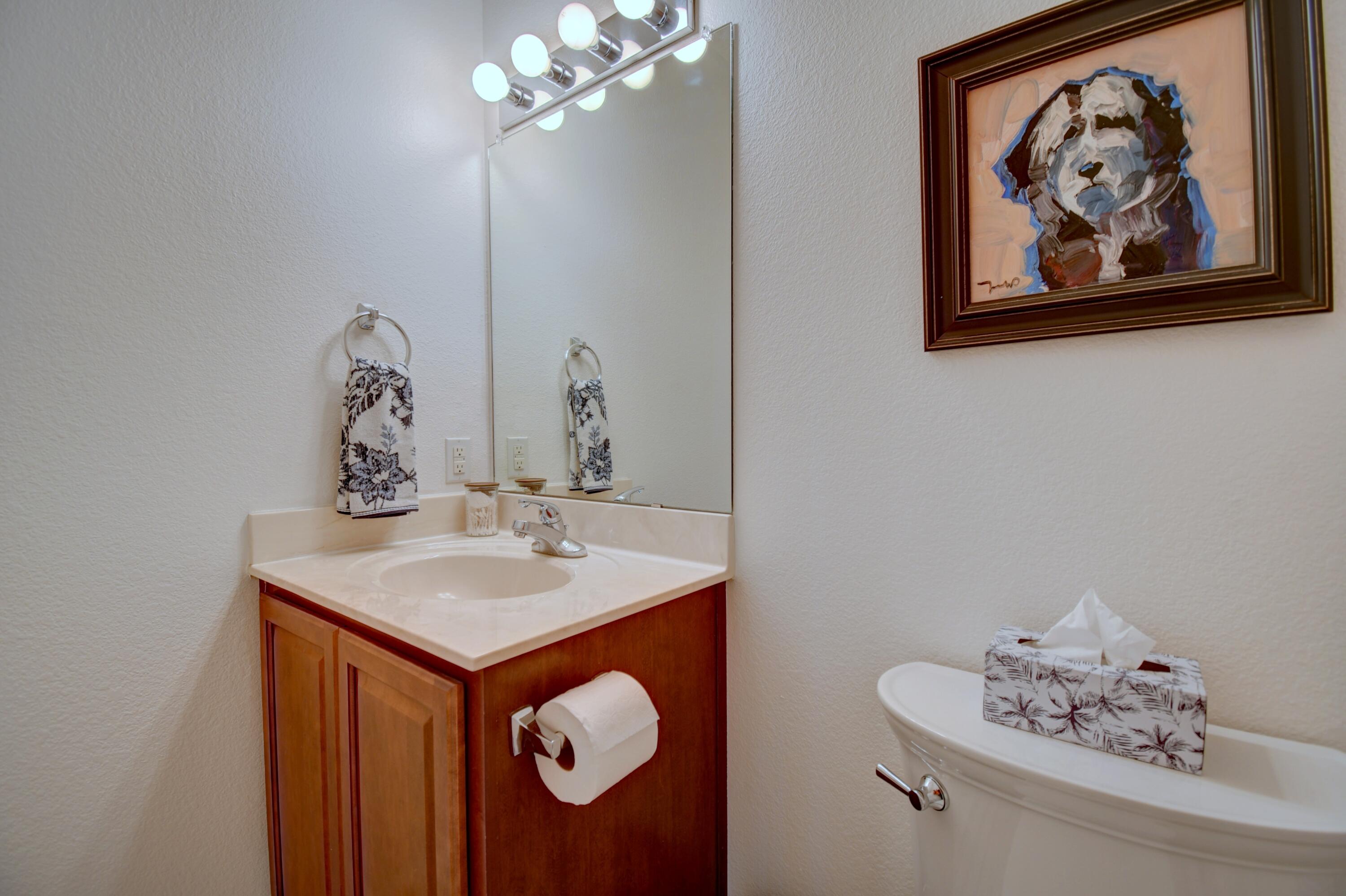 Photo 12 — 601 Menaul Boulevard NE 4001