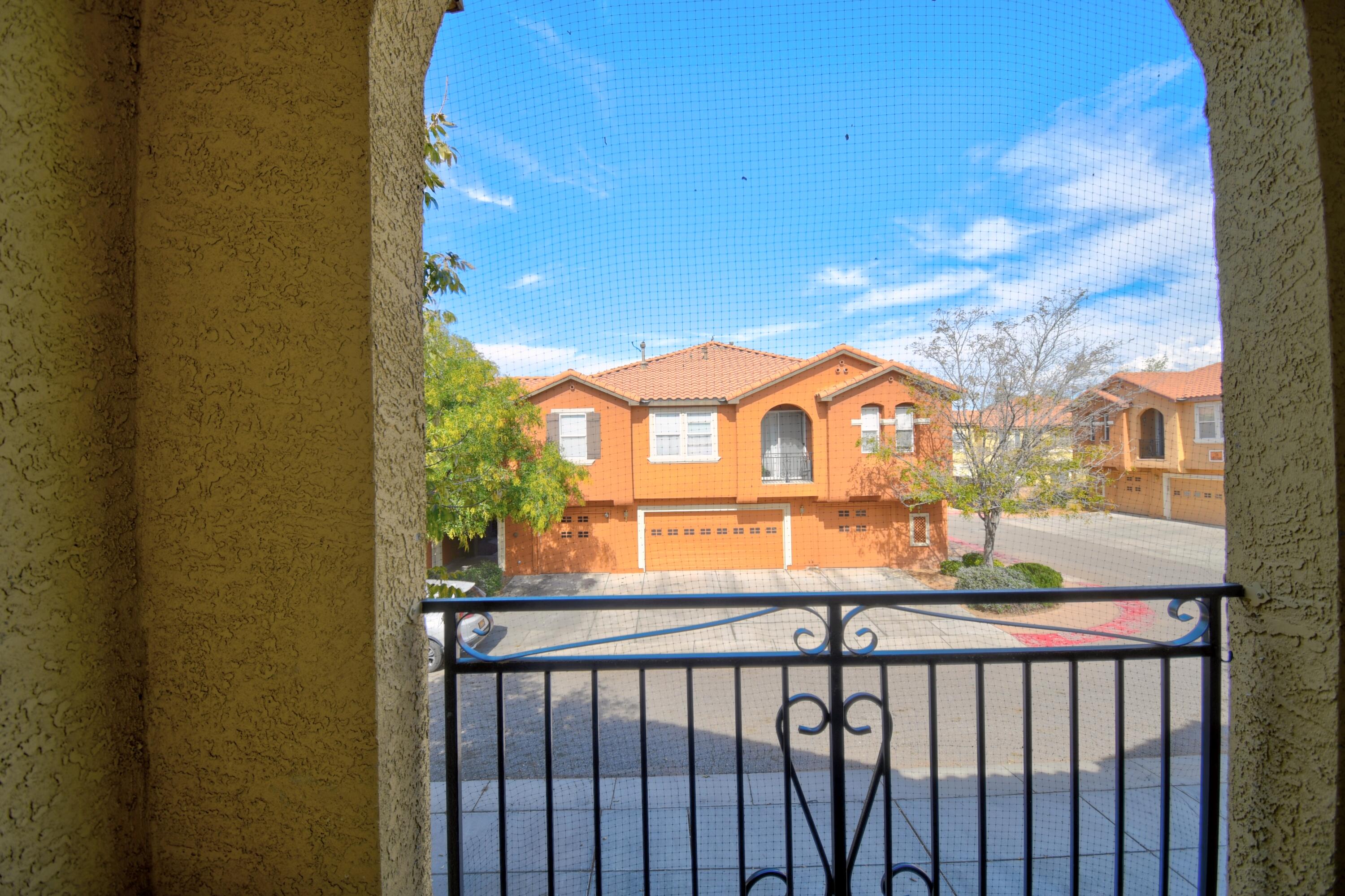 Photo 15 — 601 Menaul Boulevard NE 4001