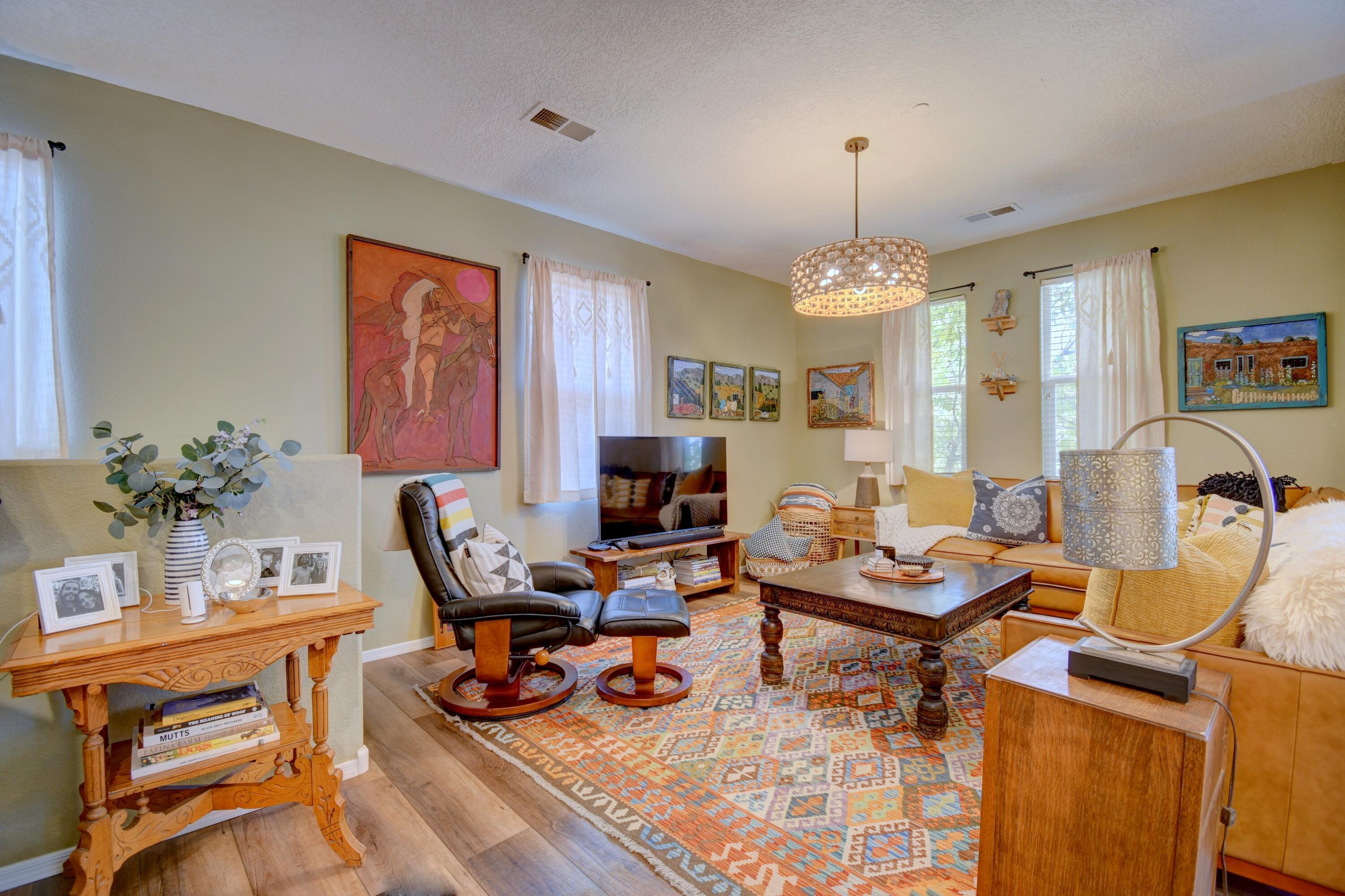Photo 3 — 601 Menaul Boulevard NE 4001