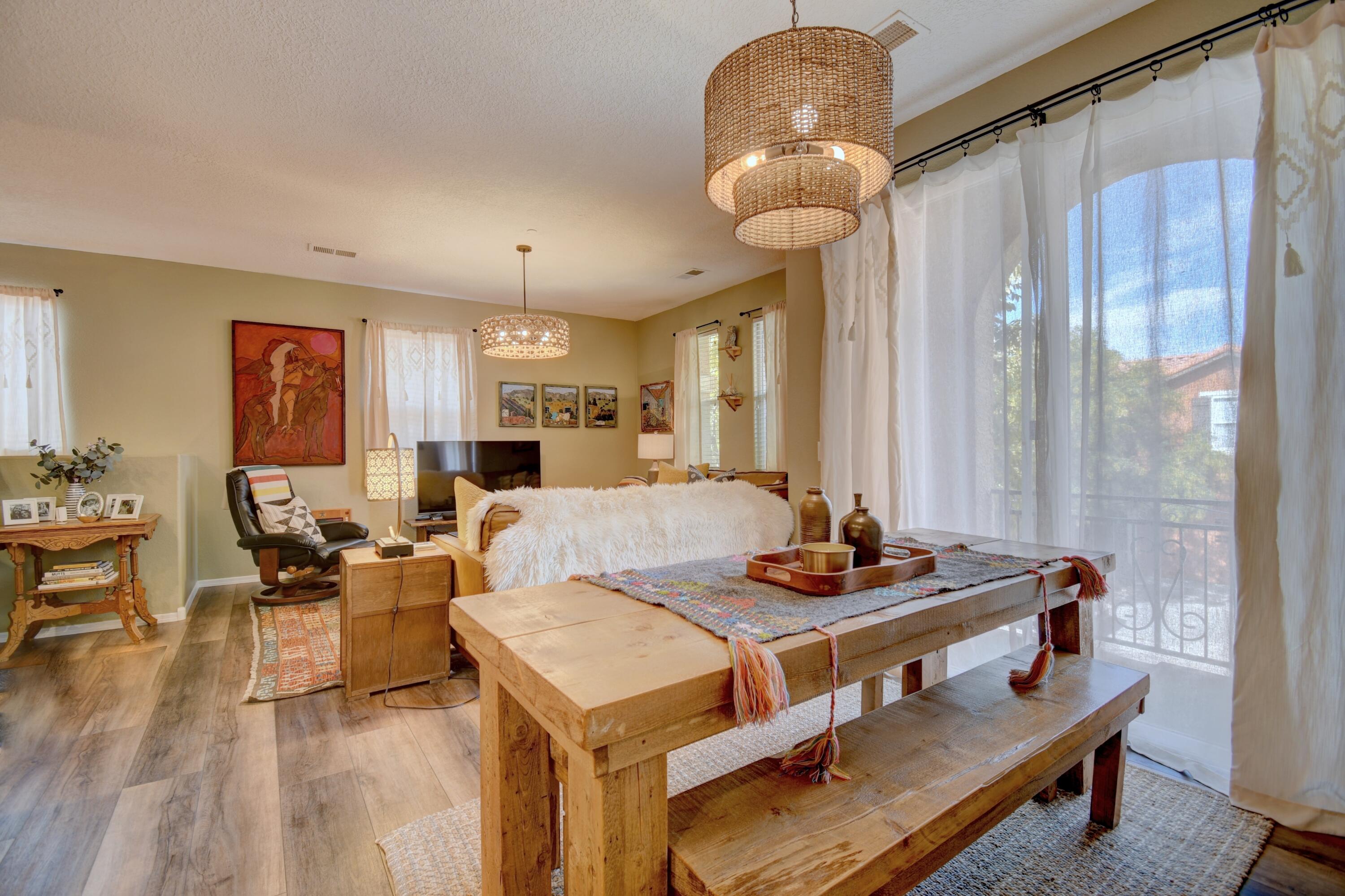 Photo 4 — 601 Menaul Boulevard NE 4001