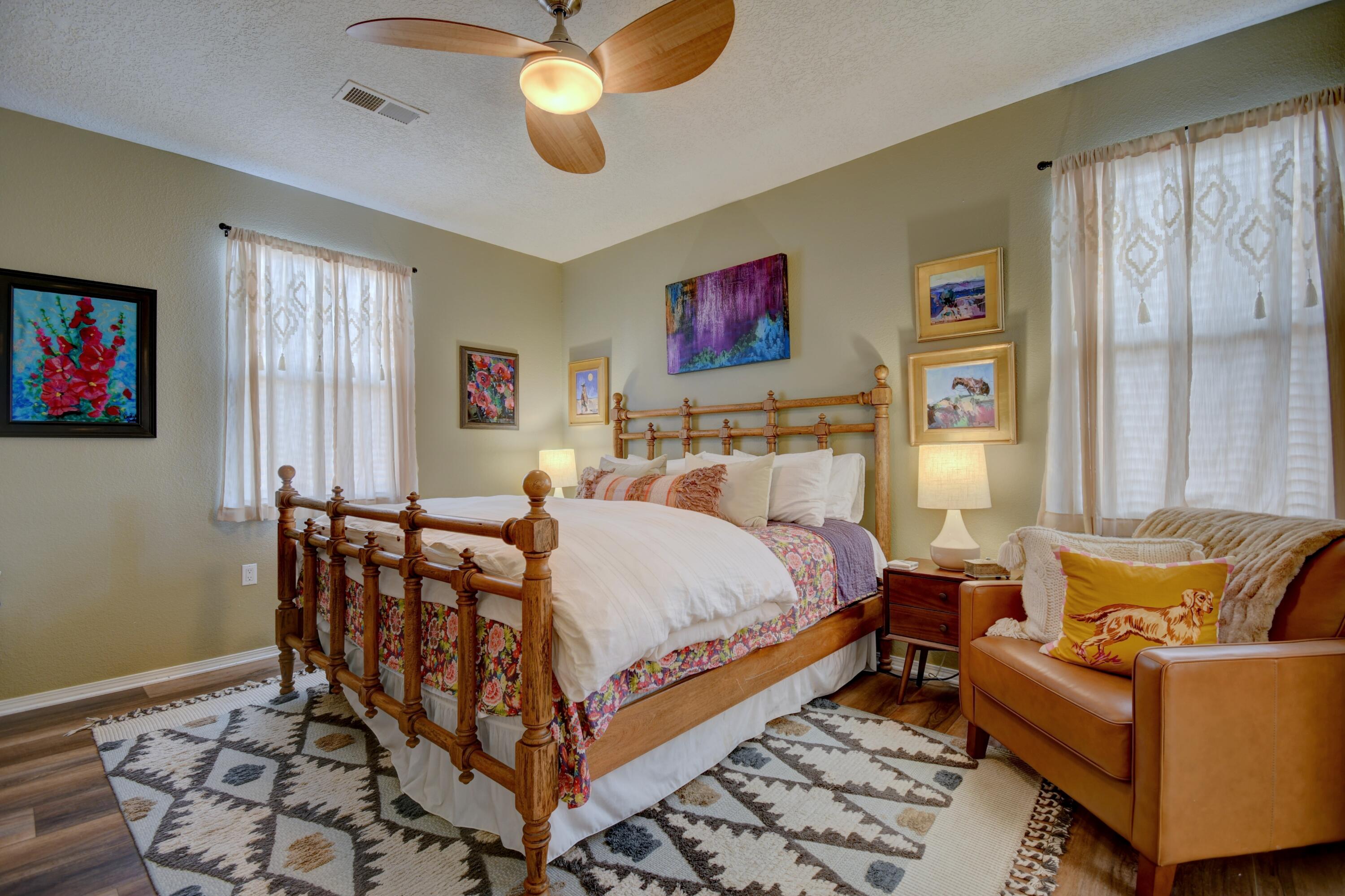 Photo 8 — 601 Menaul Boulevard NE 4001