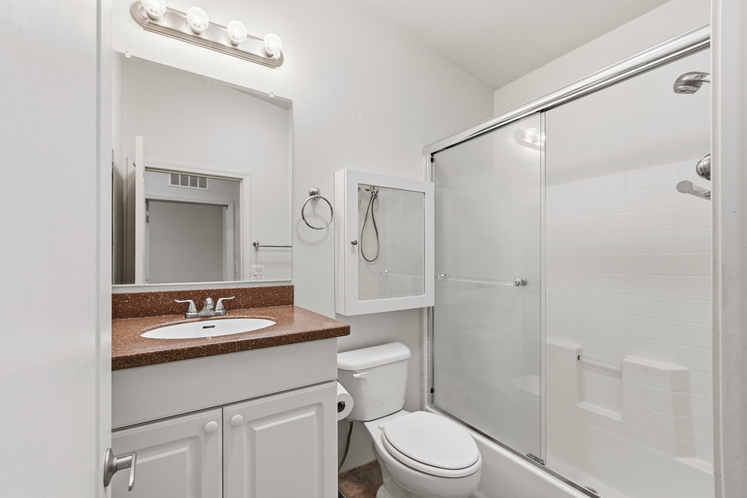 Photo 11 — 336 Sunrise Bluffs Drive