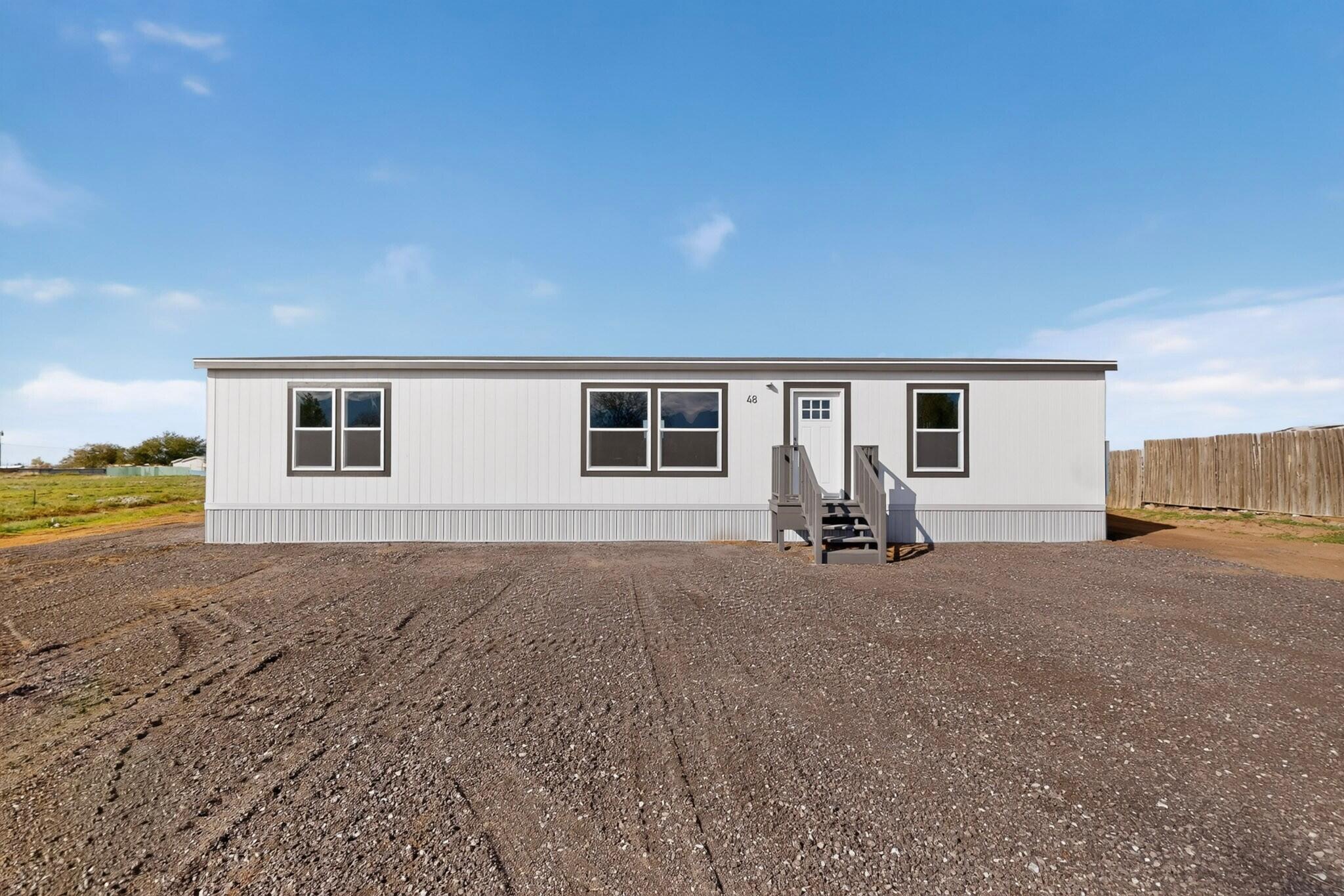 48 Mayo Loop, Los Lunas, NM