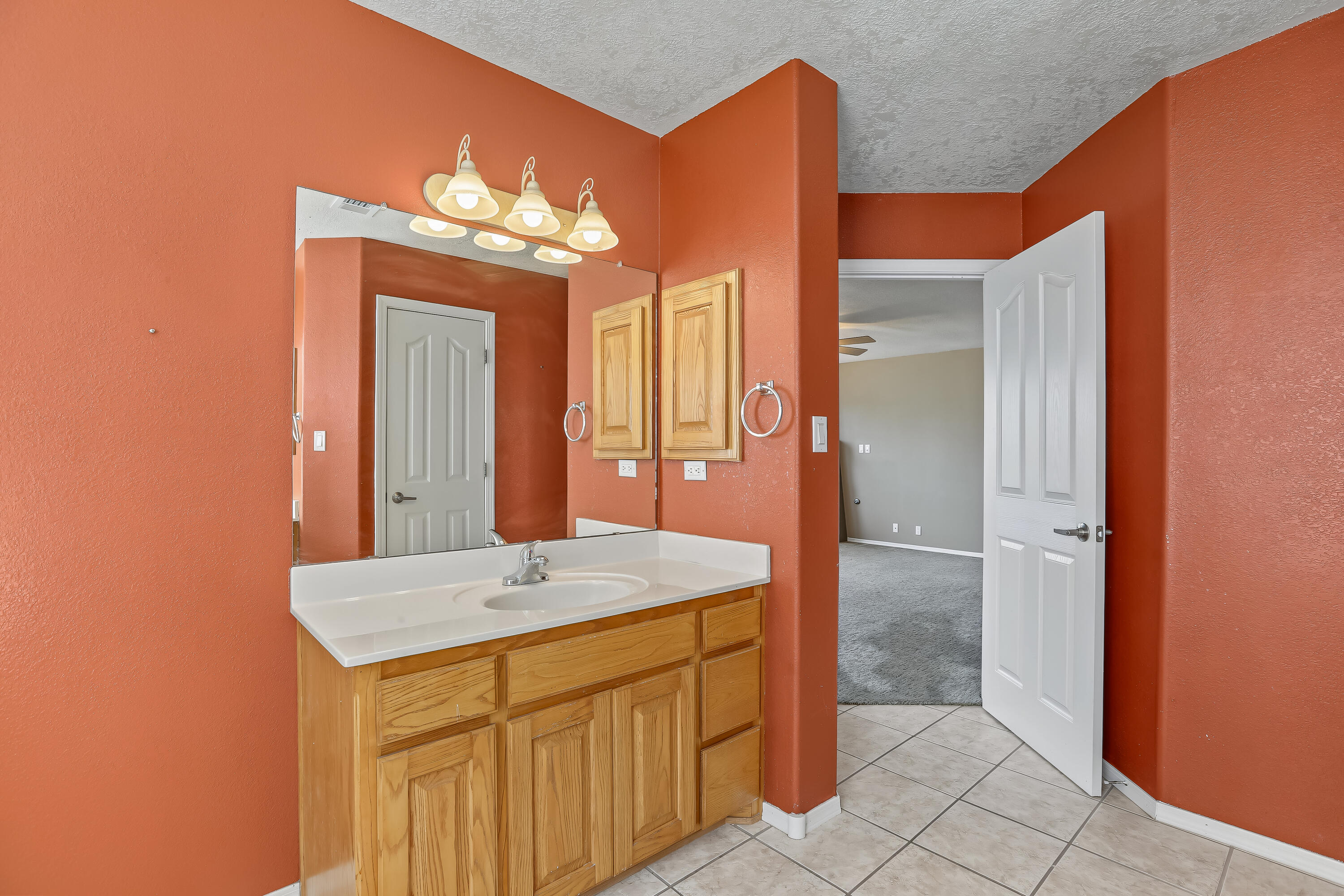Photo 18 — 10723 Tourmaline Drive NW