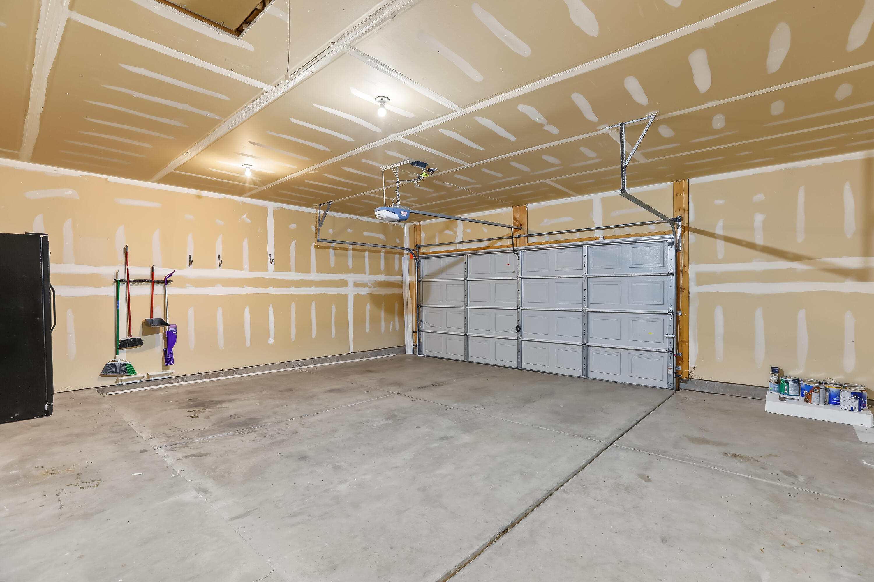 Photo 14 — 10723 Tourmaline Drive NW