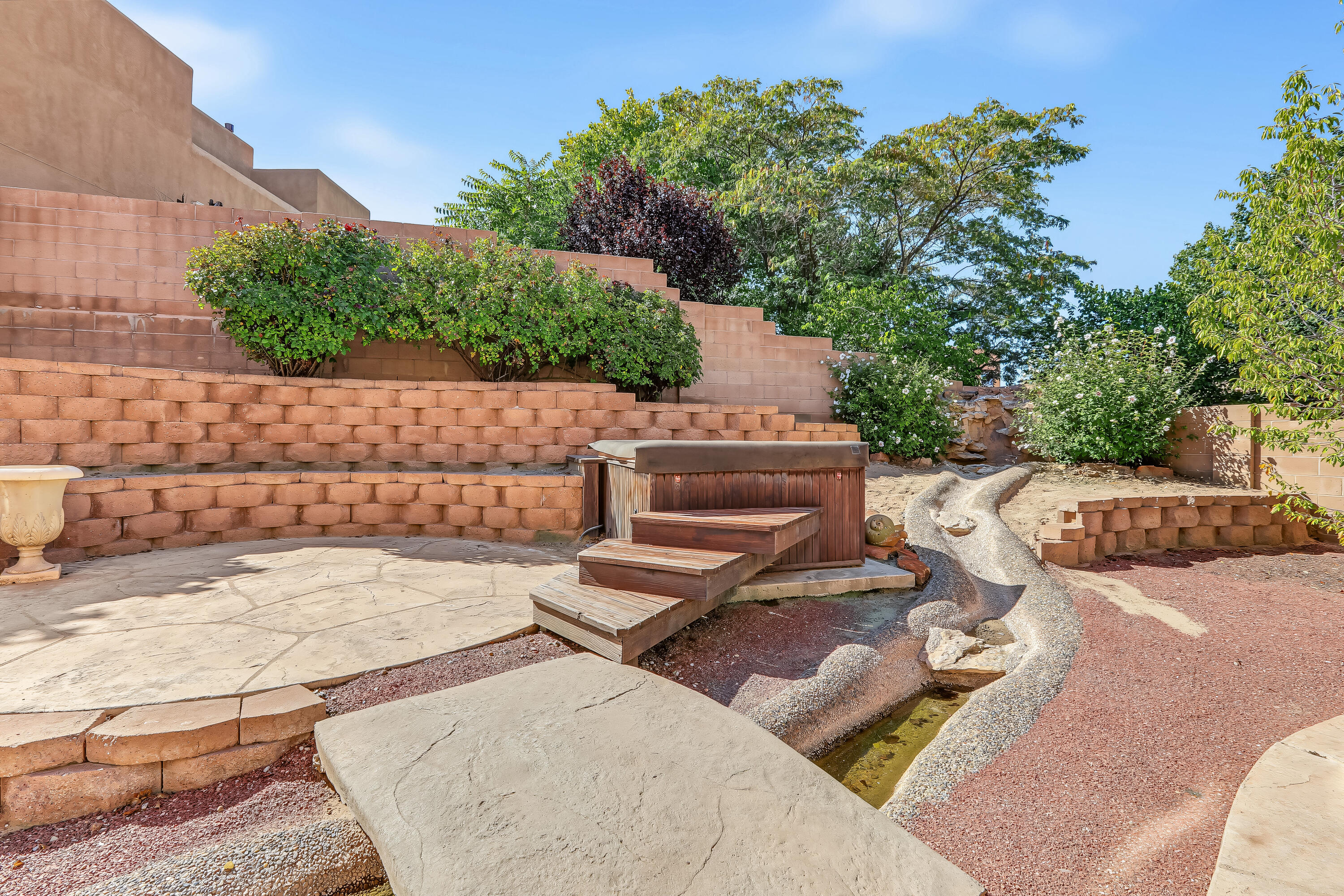 Photo 9 — 10723 Tourmaline Drive NW