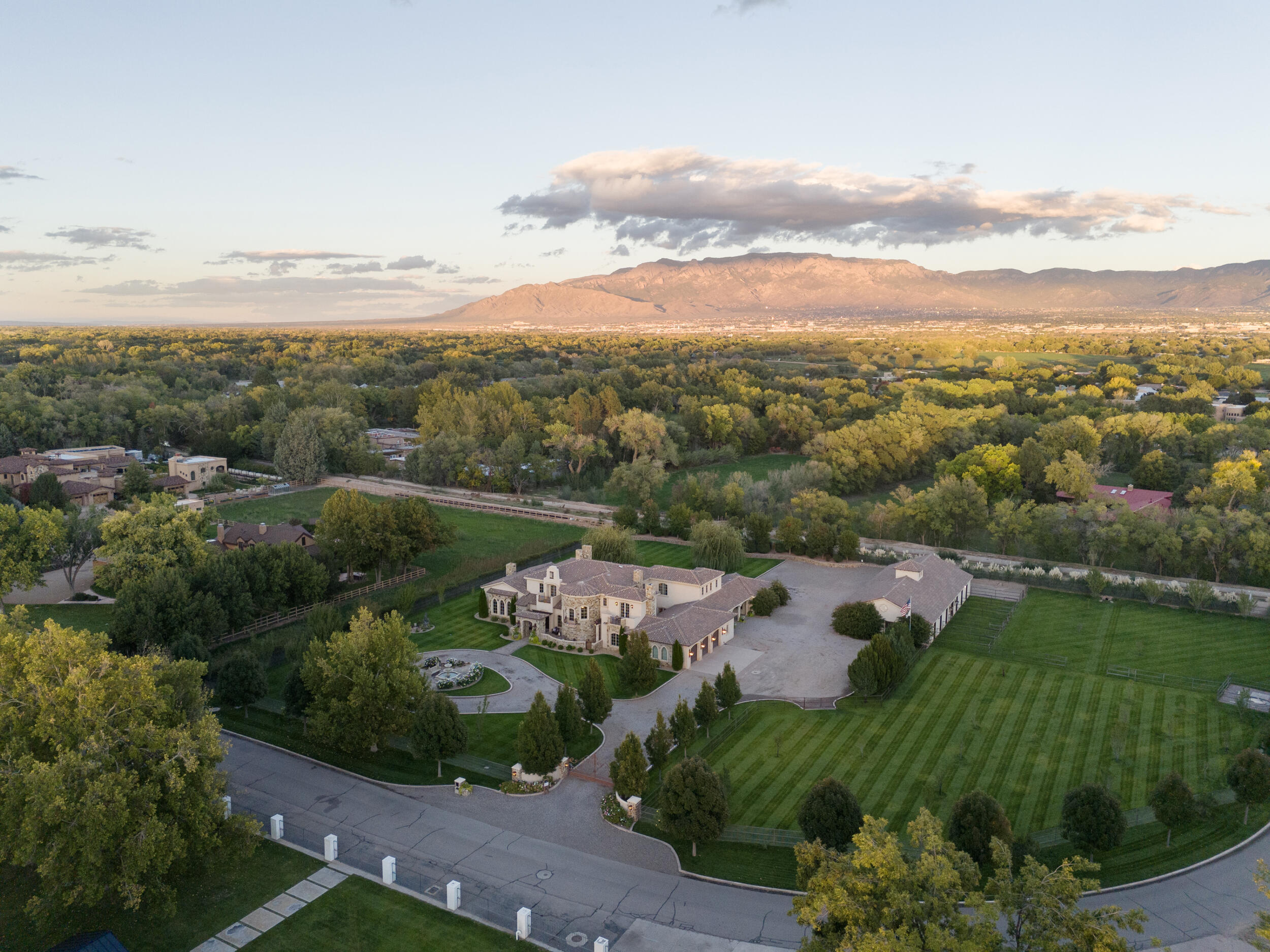 Photo 17 — 4600 Rio Grande Lane NW