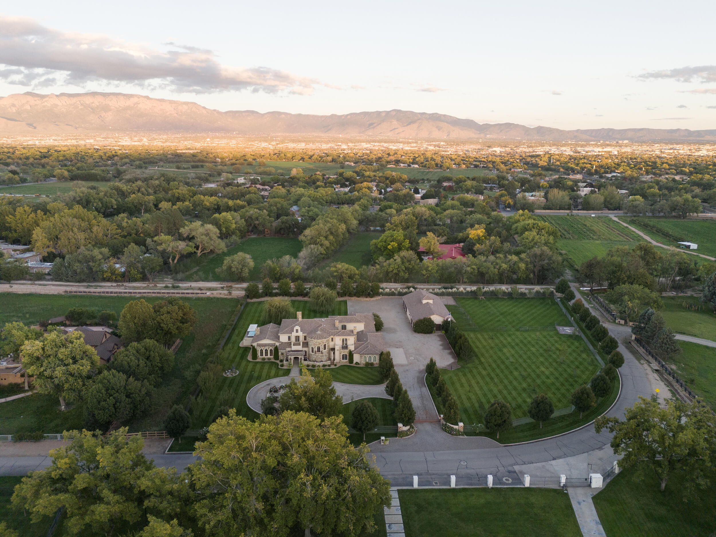Photo 14 — 4600 Rio Grande Lane NW