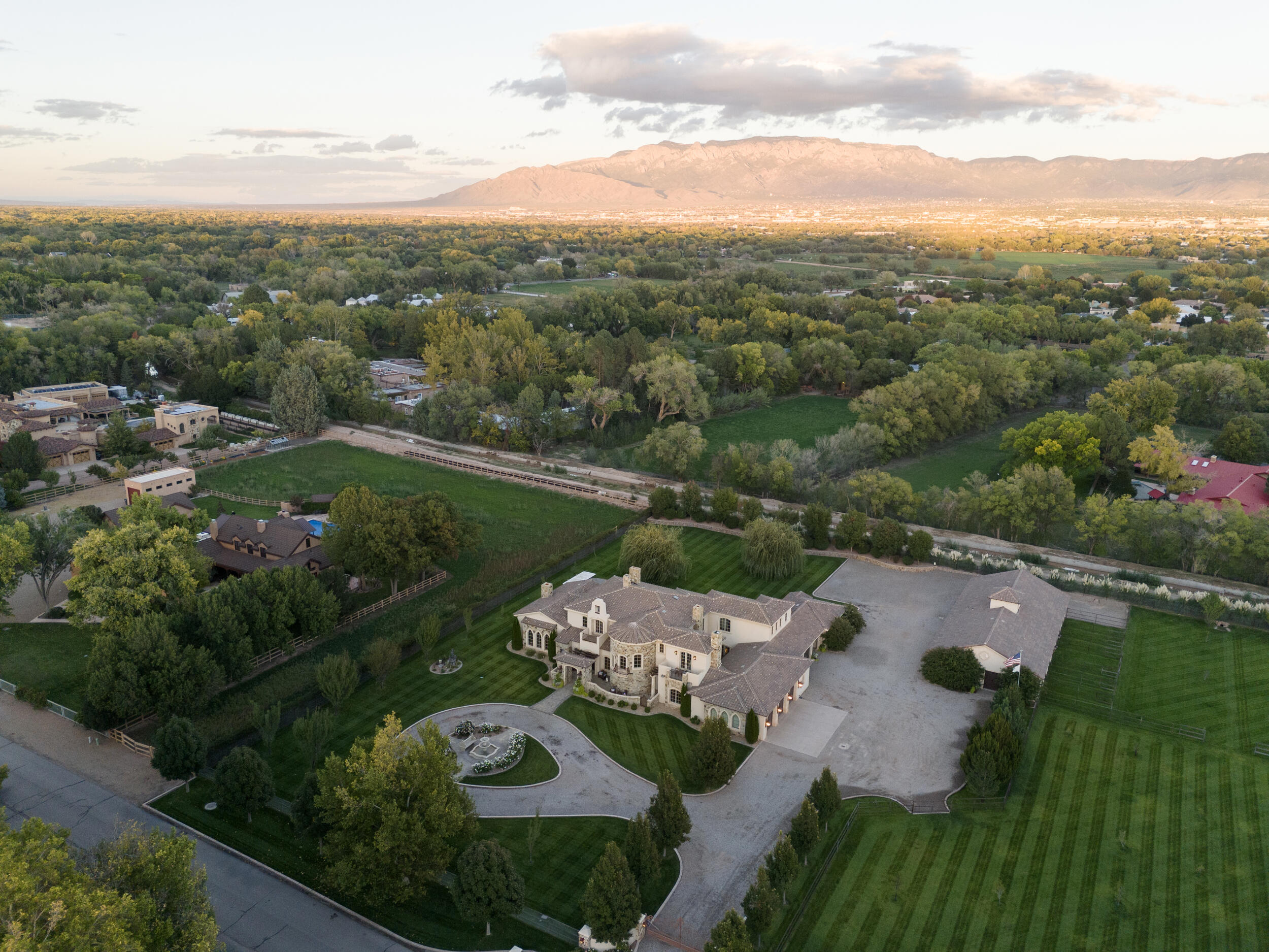 Photo 13 — 4600 Rio Grande Lane NW