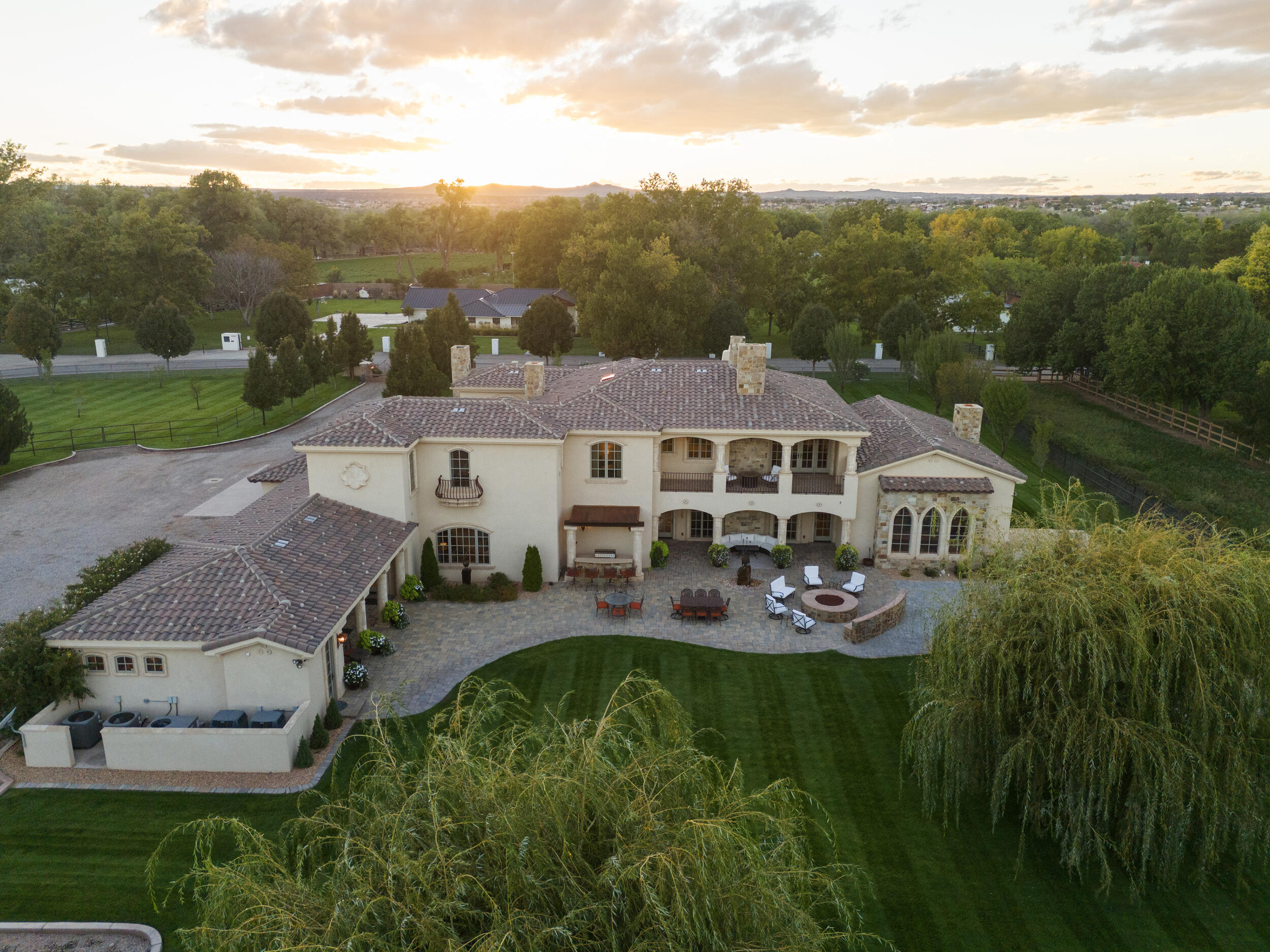 Photo 12 — 4600 Rio Grande Lane NW
