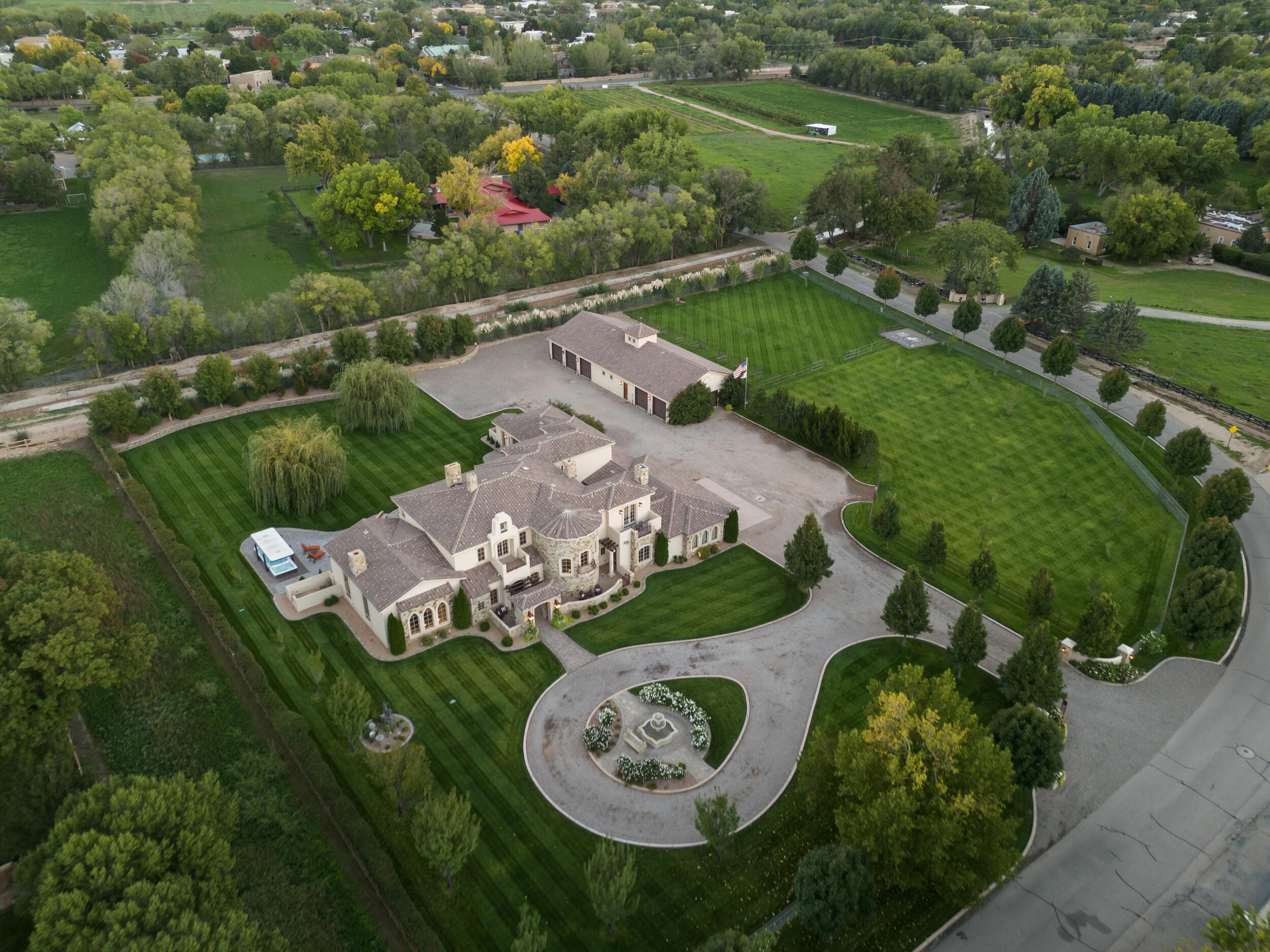 Photo 4 — 4600 Rio Grande Lane NW