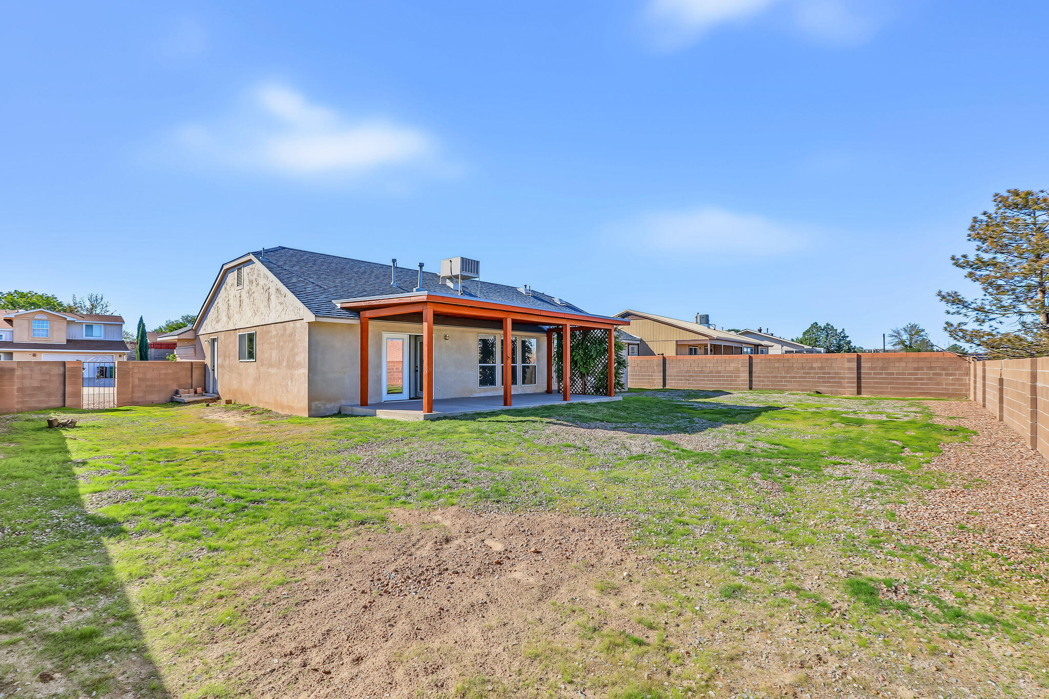 Photo 4 — 2566 Diamond Peak Drive NE