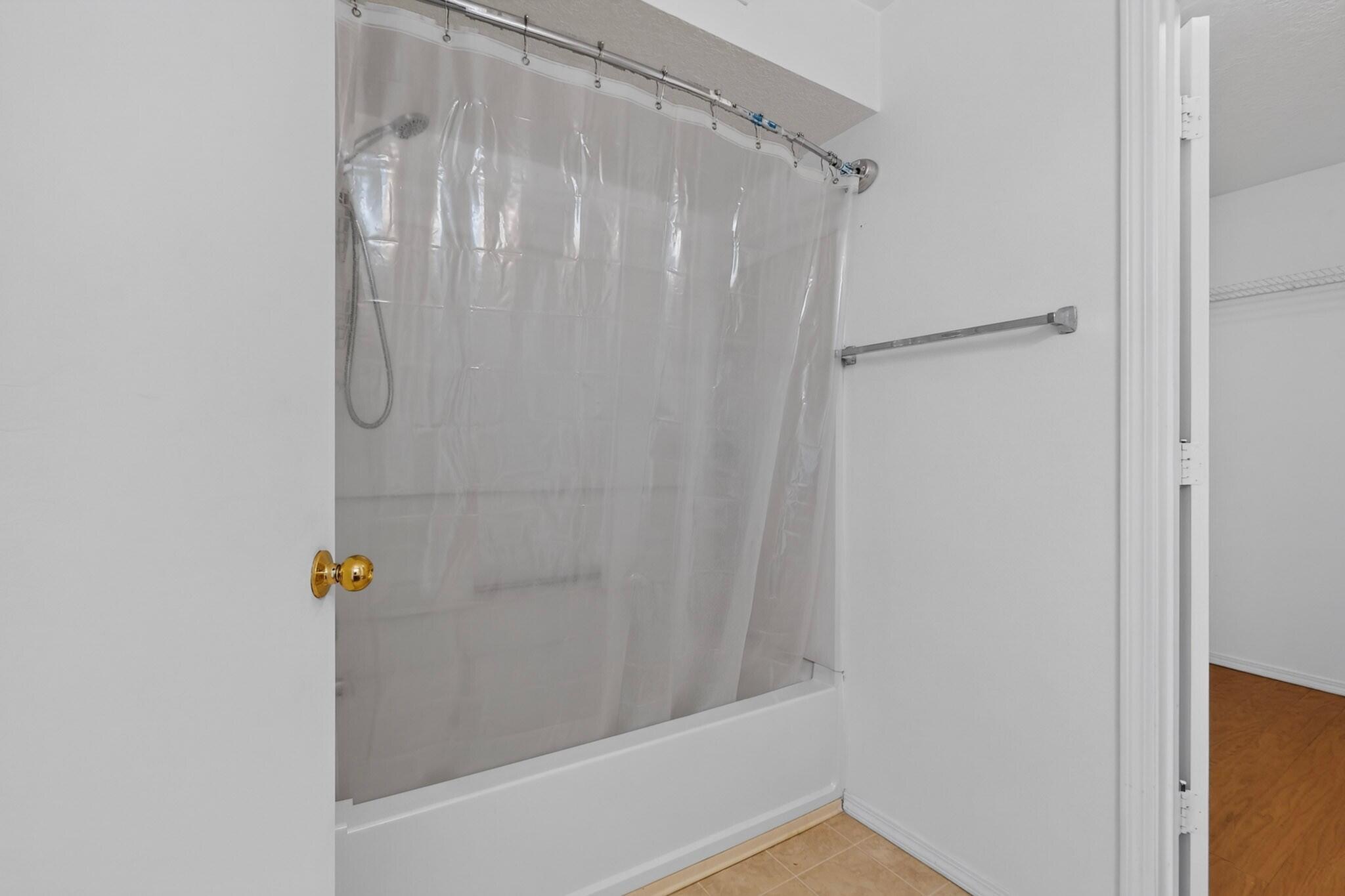 Photo 20 — 9015 Santa Catalina Avenue NW