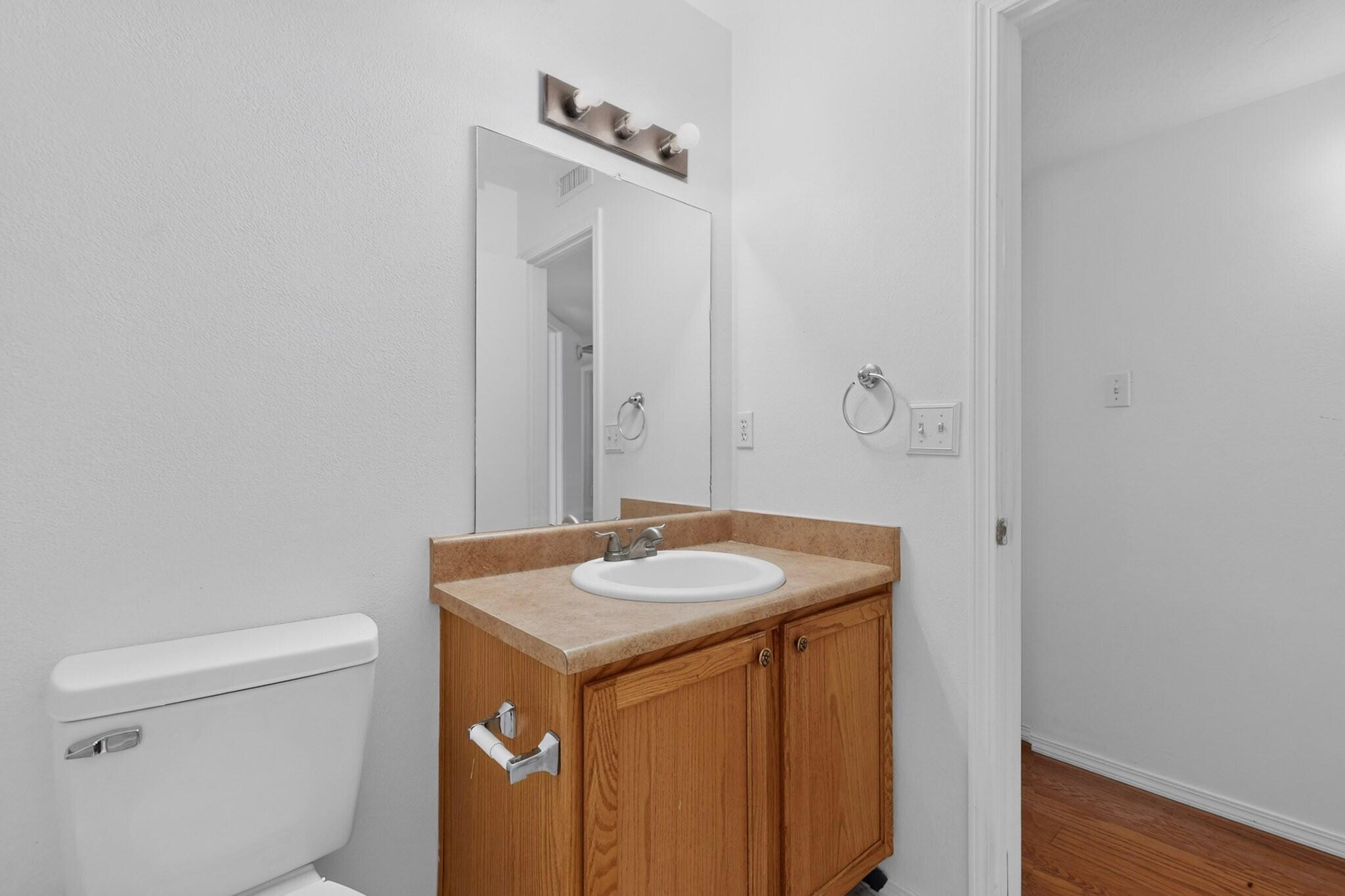 Photo 16 — 9015 Santa Catalina Avenue NW