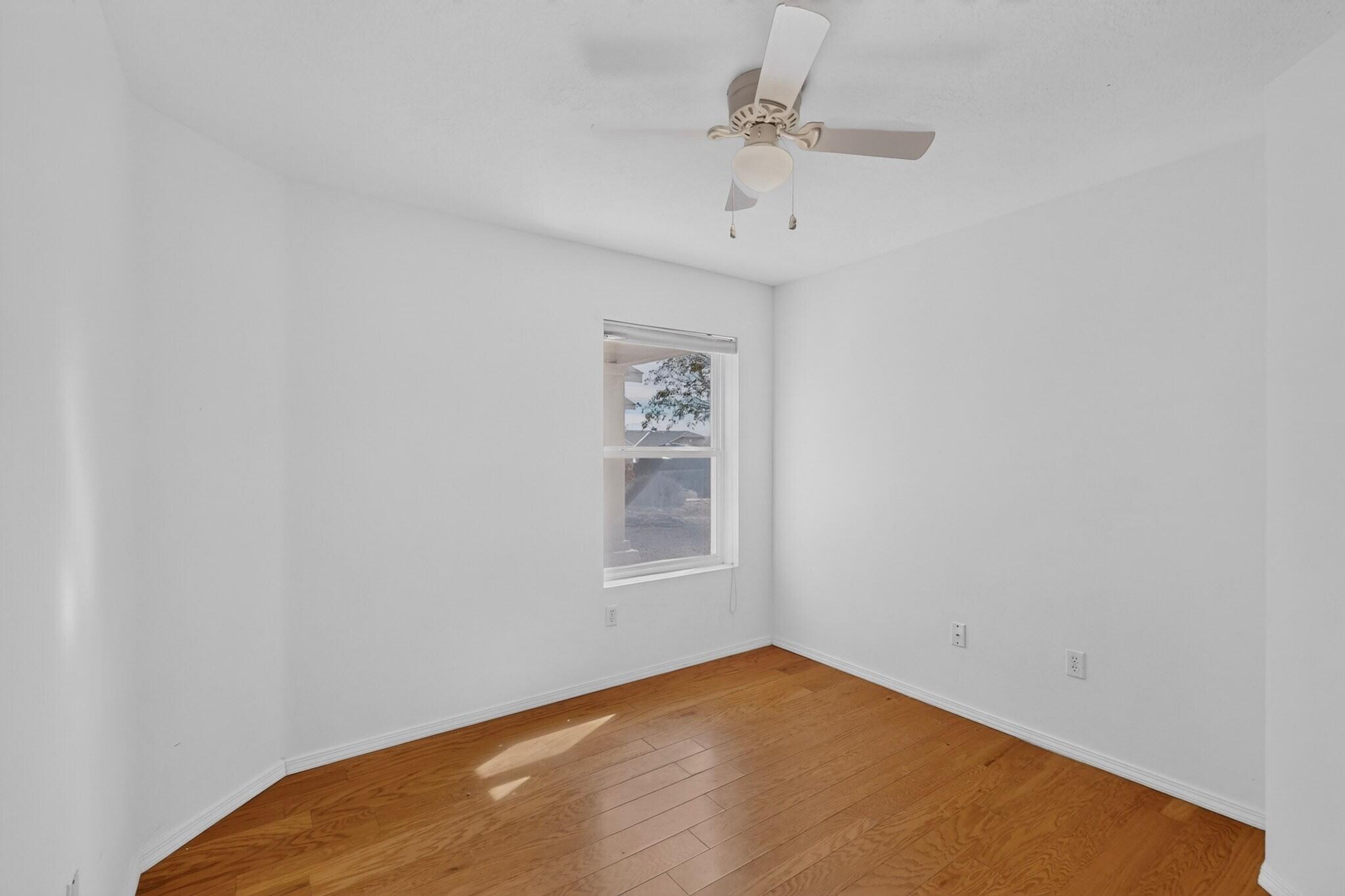 Photo 15 — 9015 Santa Catalina Avenue NW