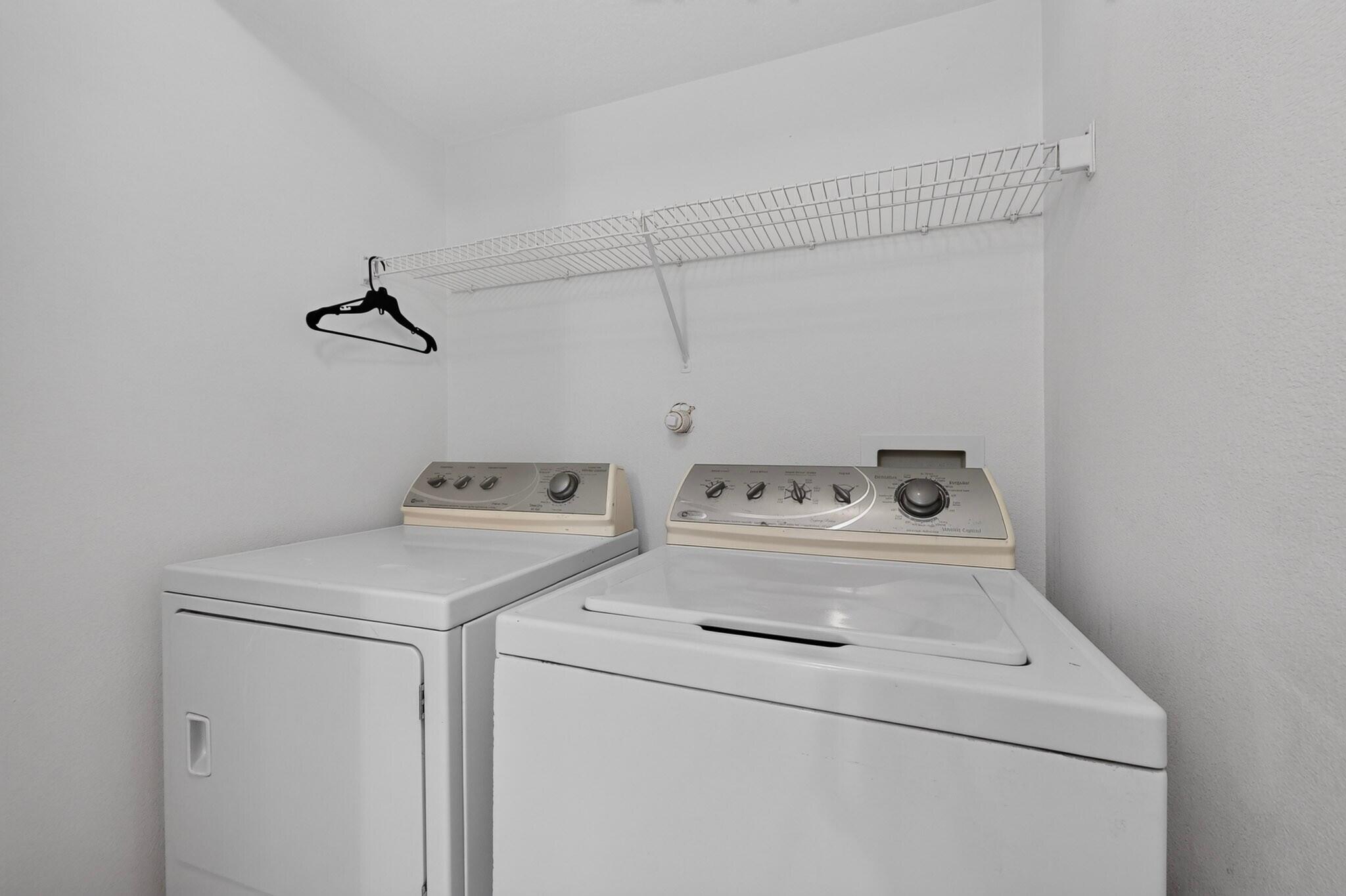 Photo 13 — 9015 Santa Catalina Avenue NW