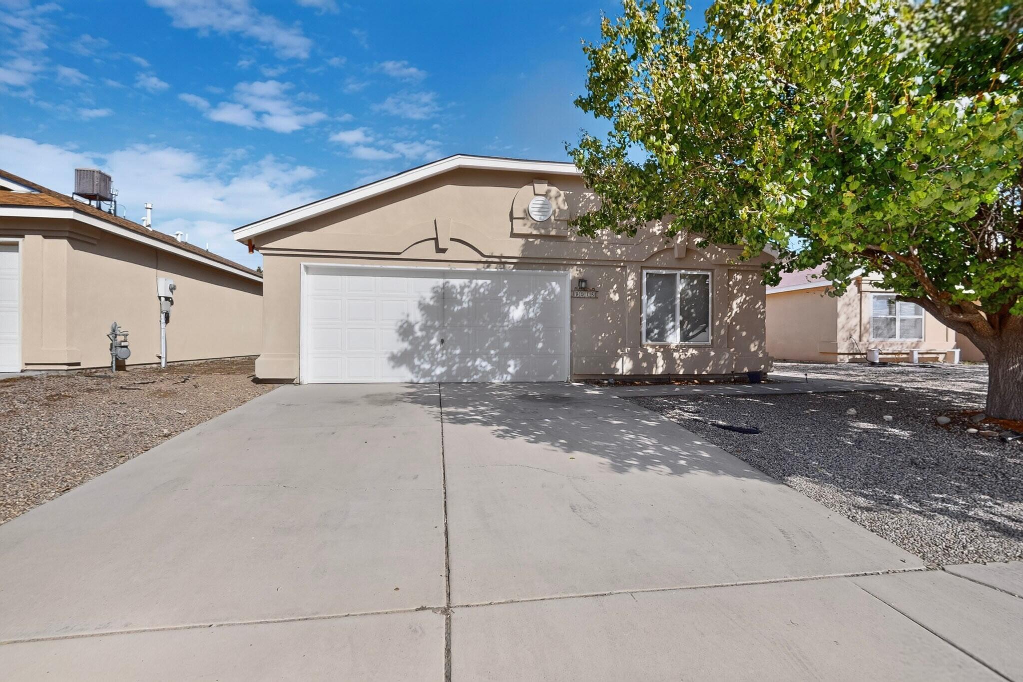 Photo 3 — 9015 Santa Catalina Avenue NW