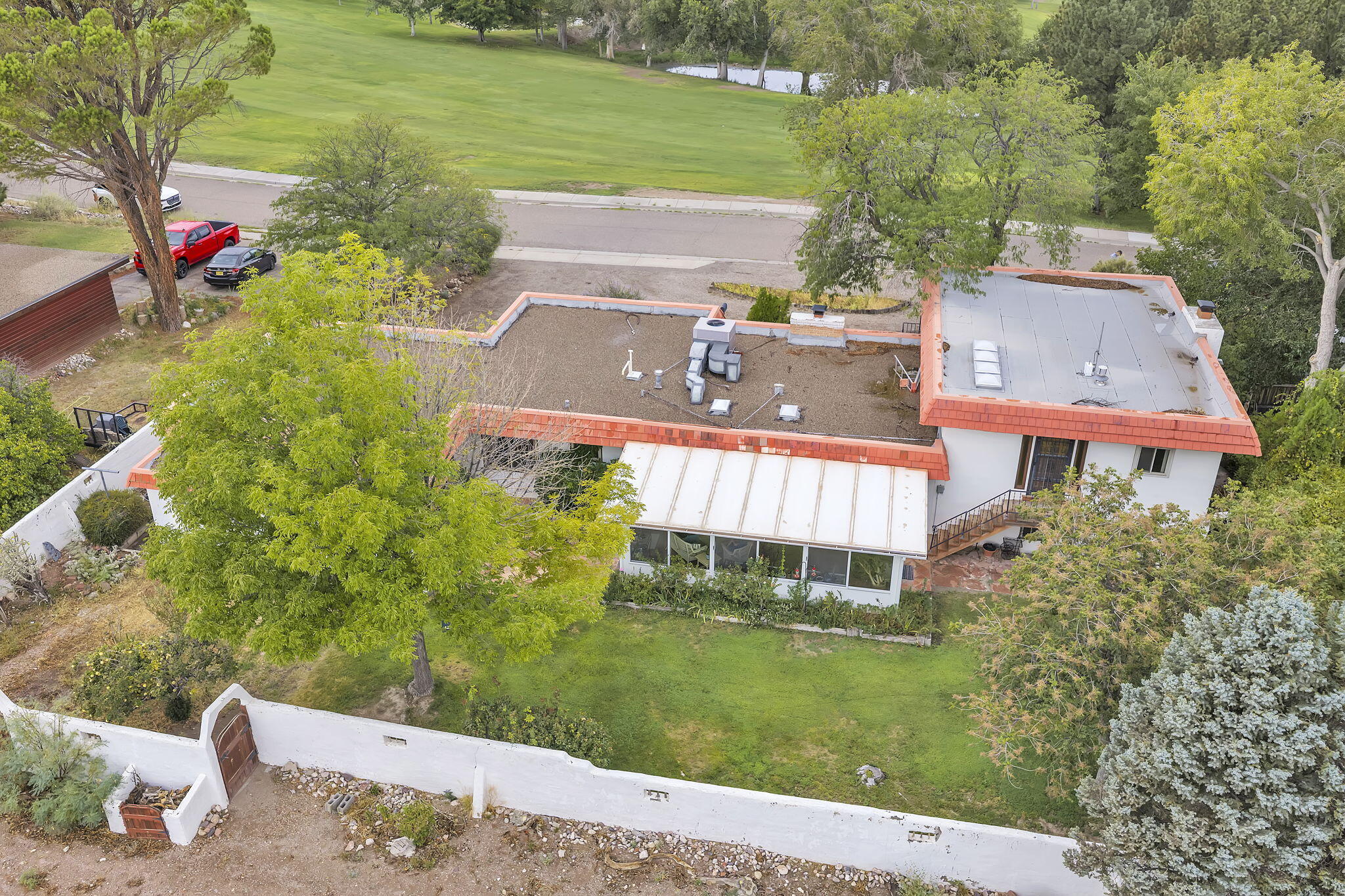 Photo 7 — 1208 North Drive