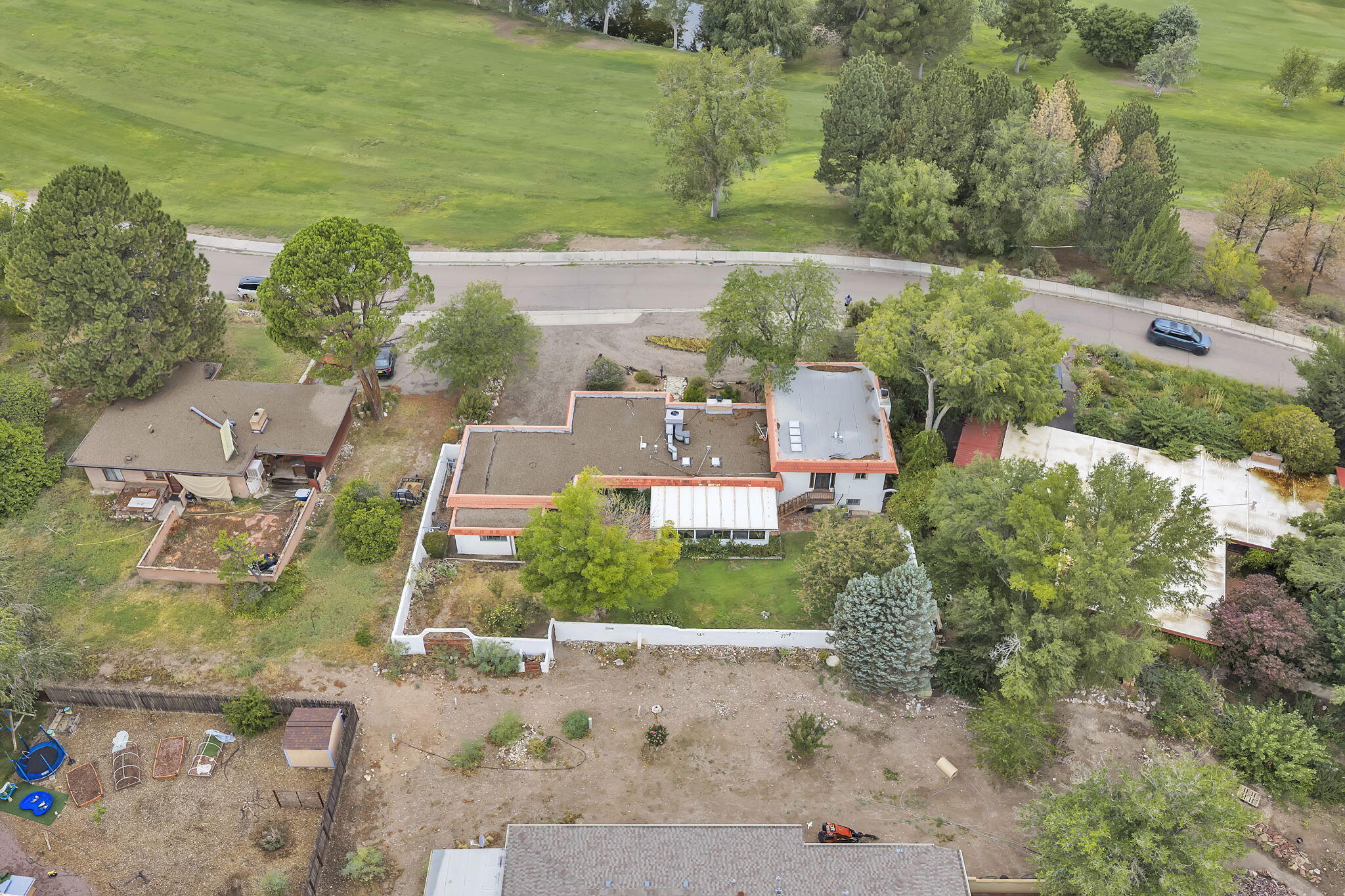 Photo 6 — 1208 North Drive